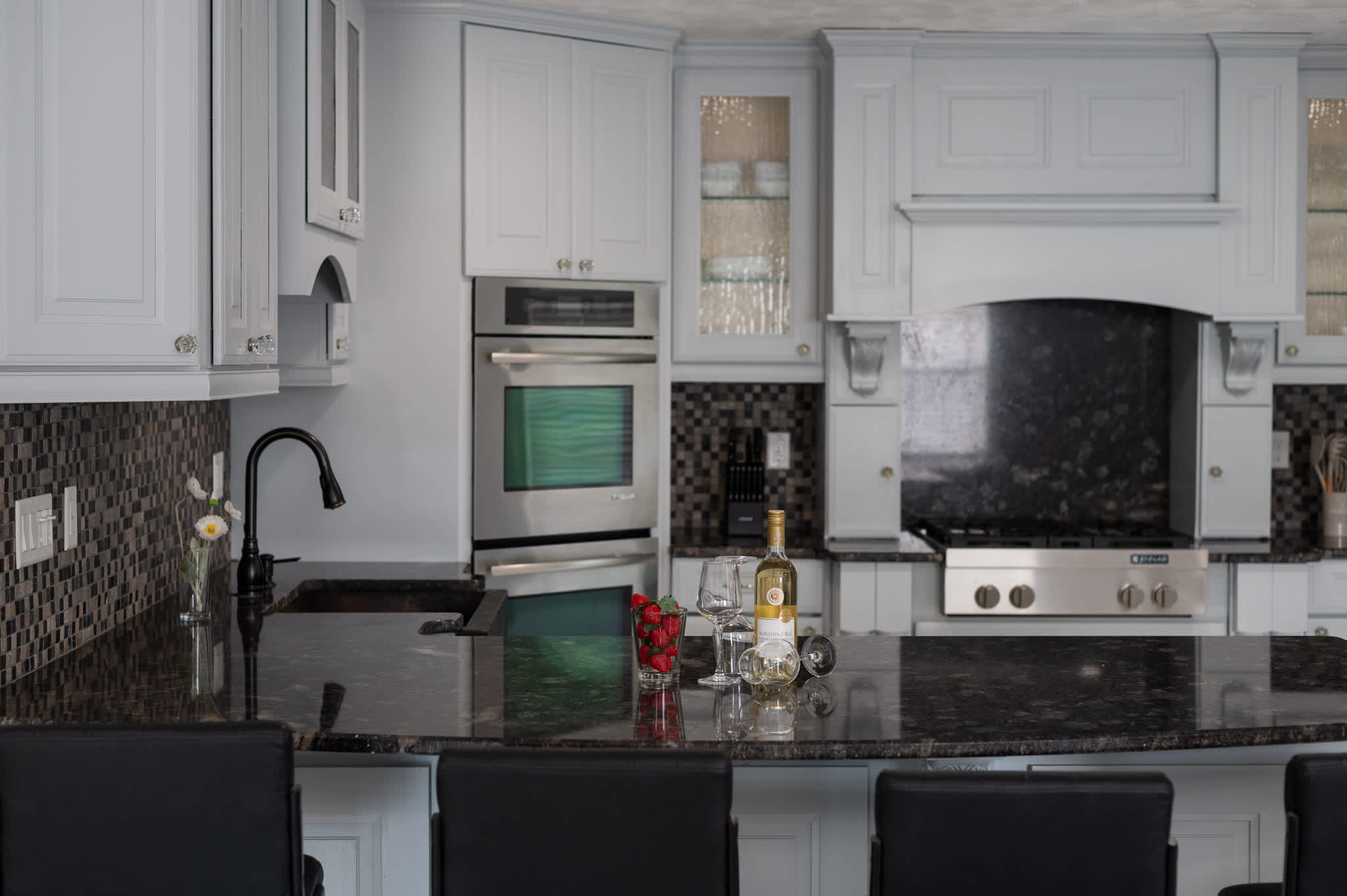 Prepare meals with ease in our spacious and well-appointed kitchen, complete with modern appliances and ample counter space.