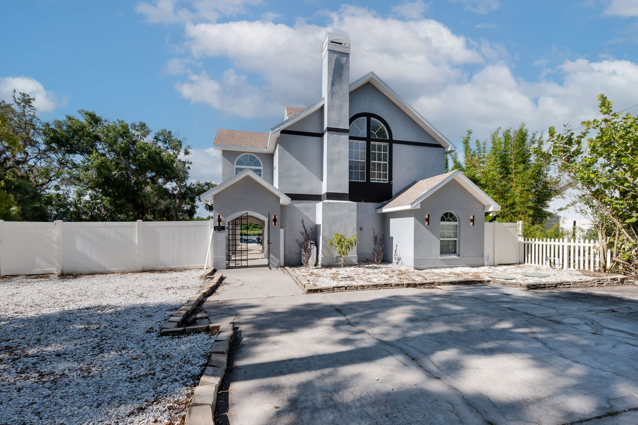 Luxury home w/patio & firepit