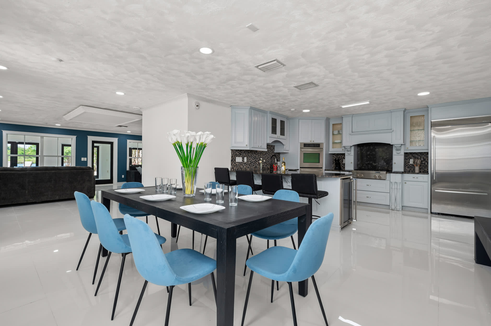 Luxury home w/patio & firepit