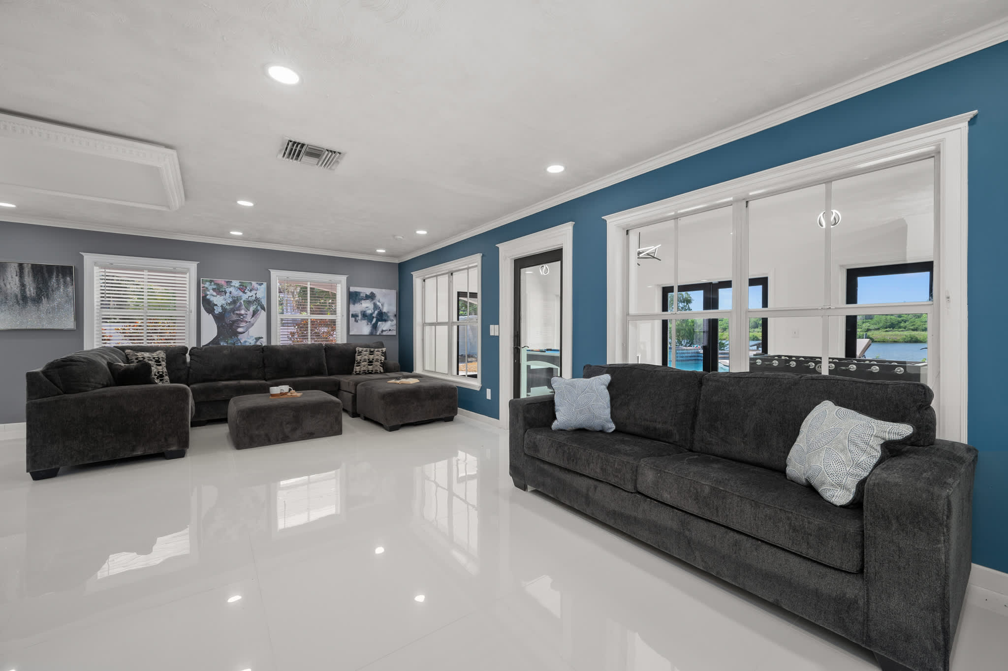 Luxury home w/patio & firepit