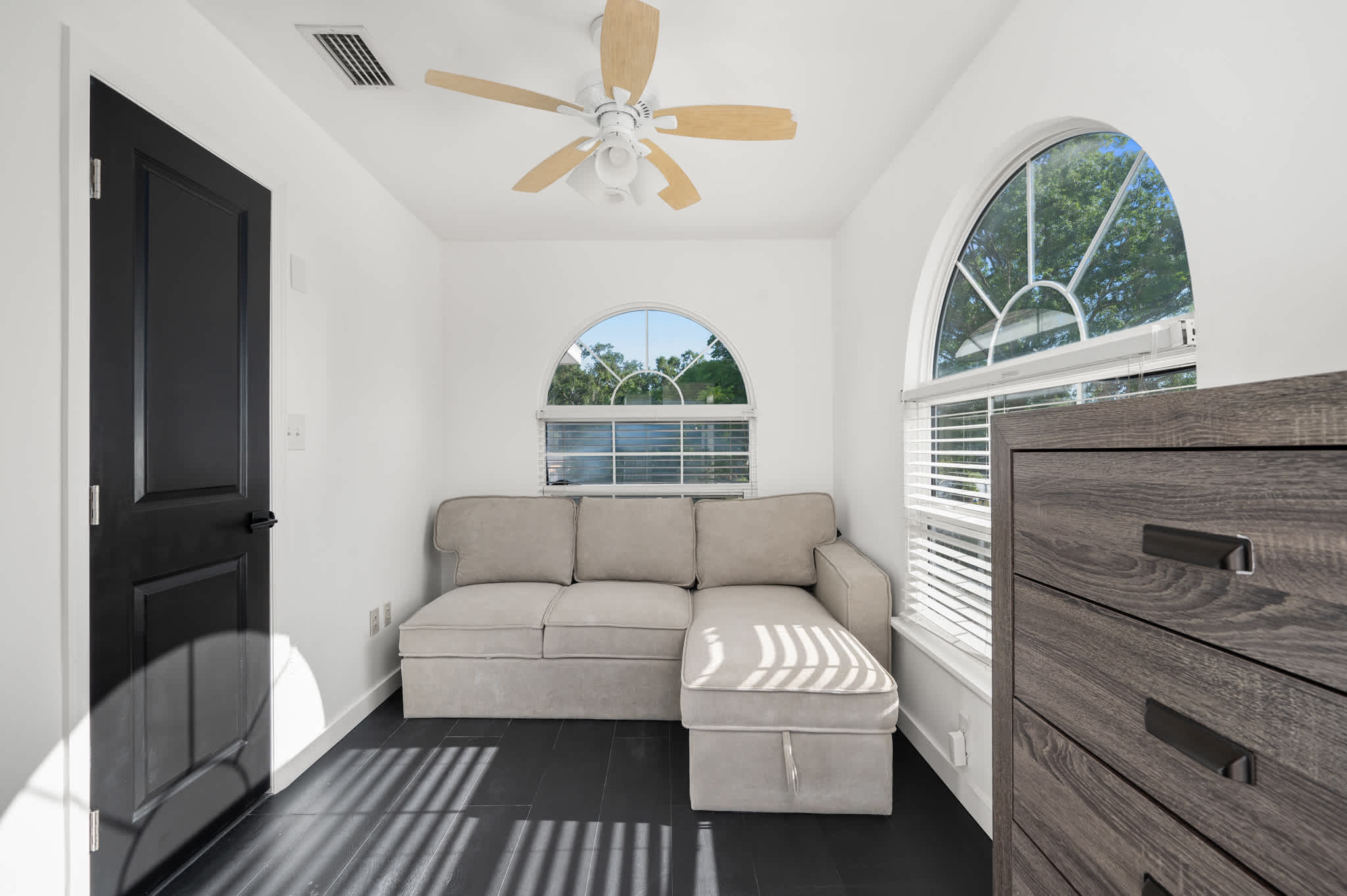 Luxury home w/patio & firepit