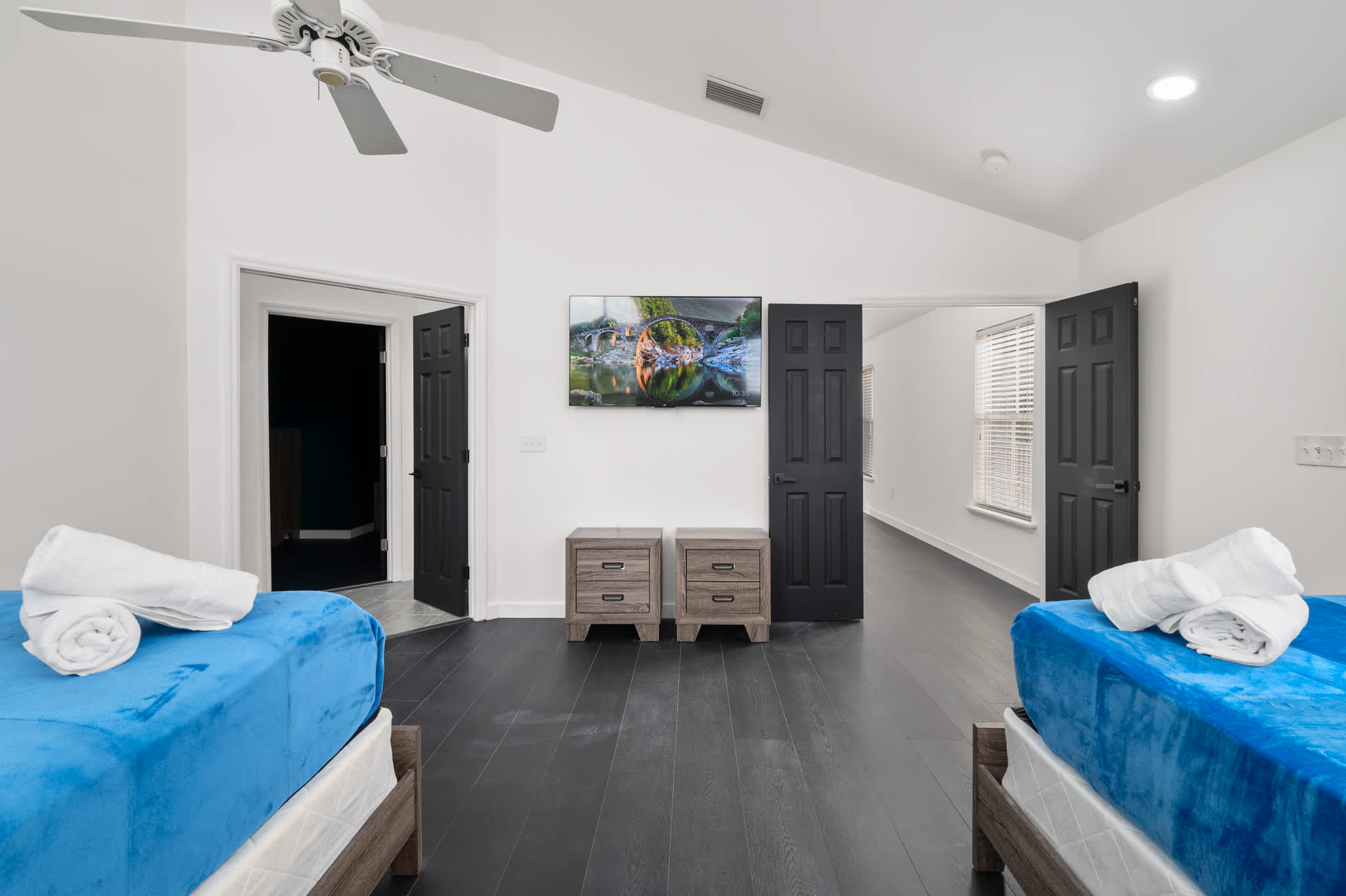 Luxury home w/patio & firepit