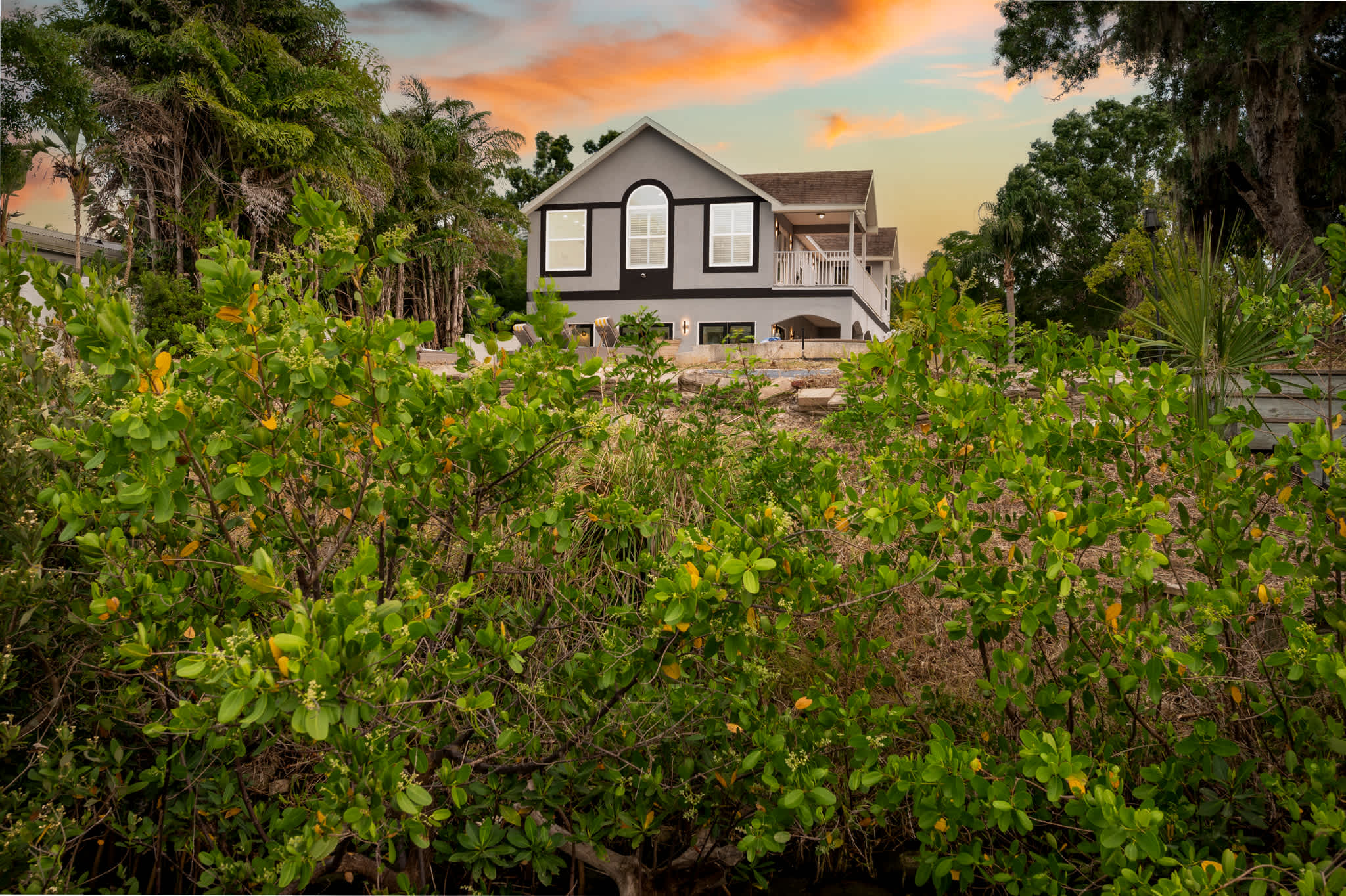 Luxury home w/patio & firepit