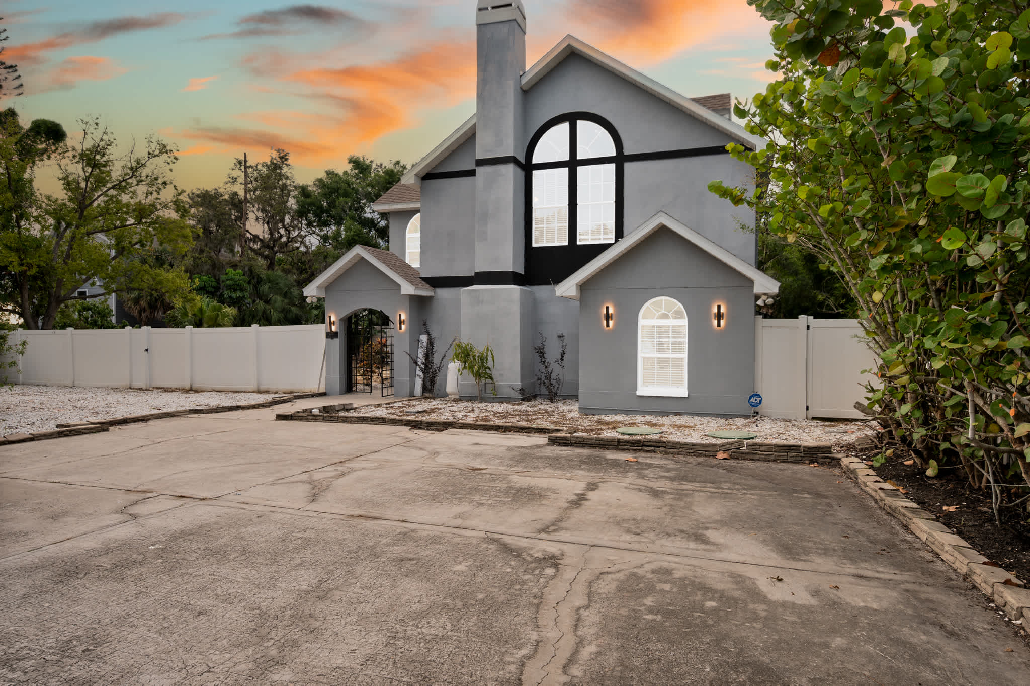 Luxury home w/patio & firepit