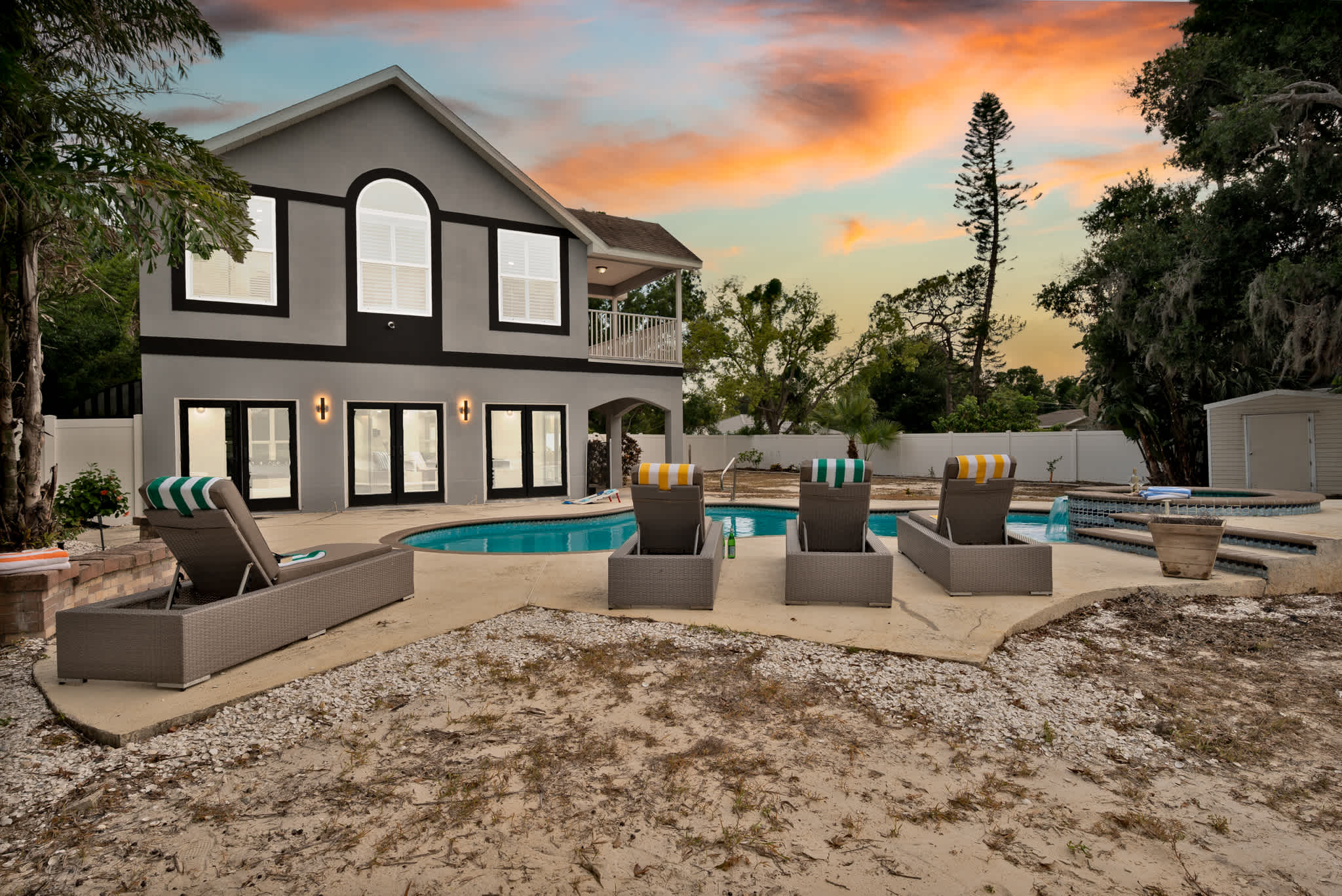 Luxury home w/patio & firepit