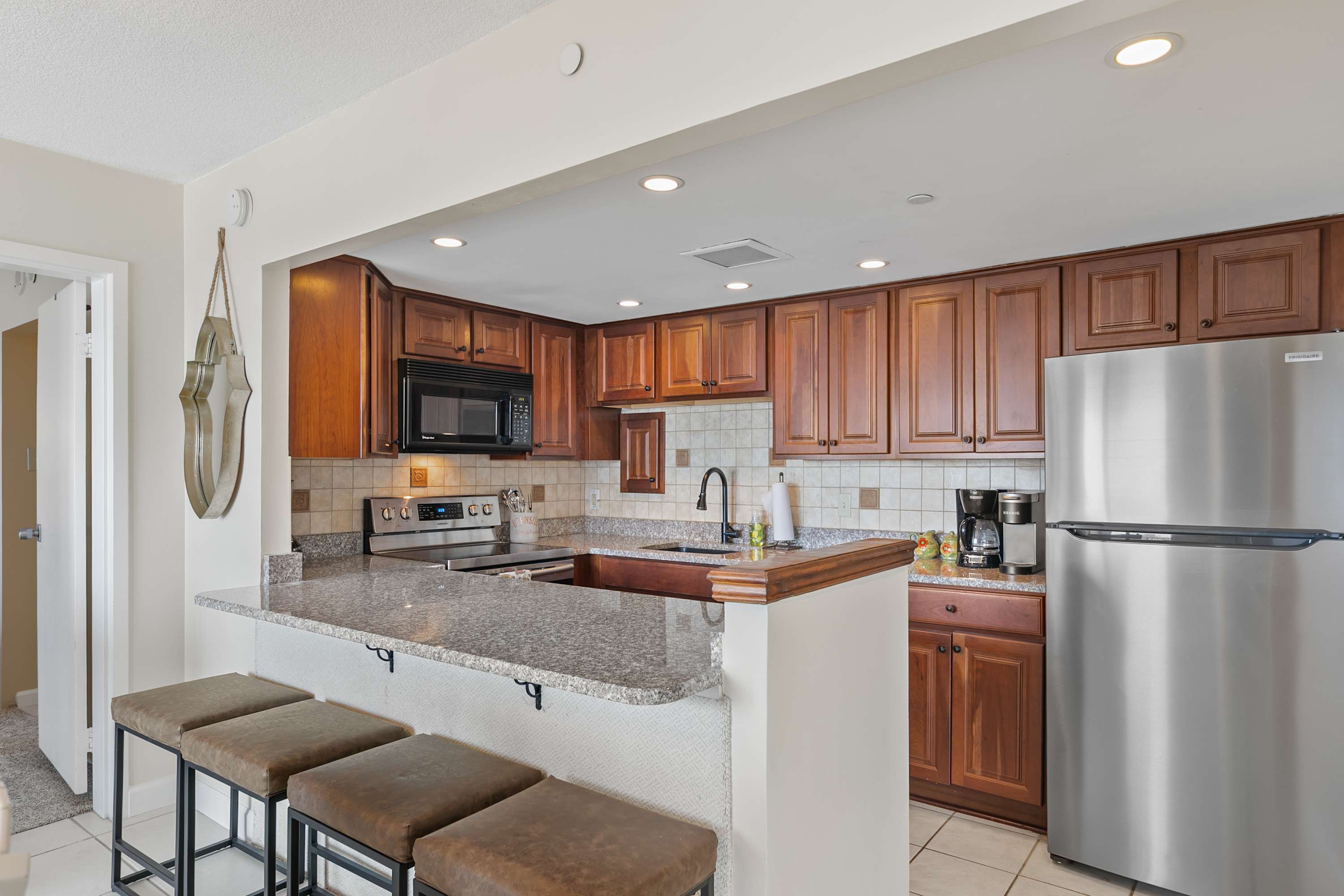 9400 Building 1007