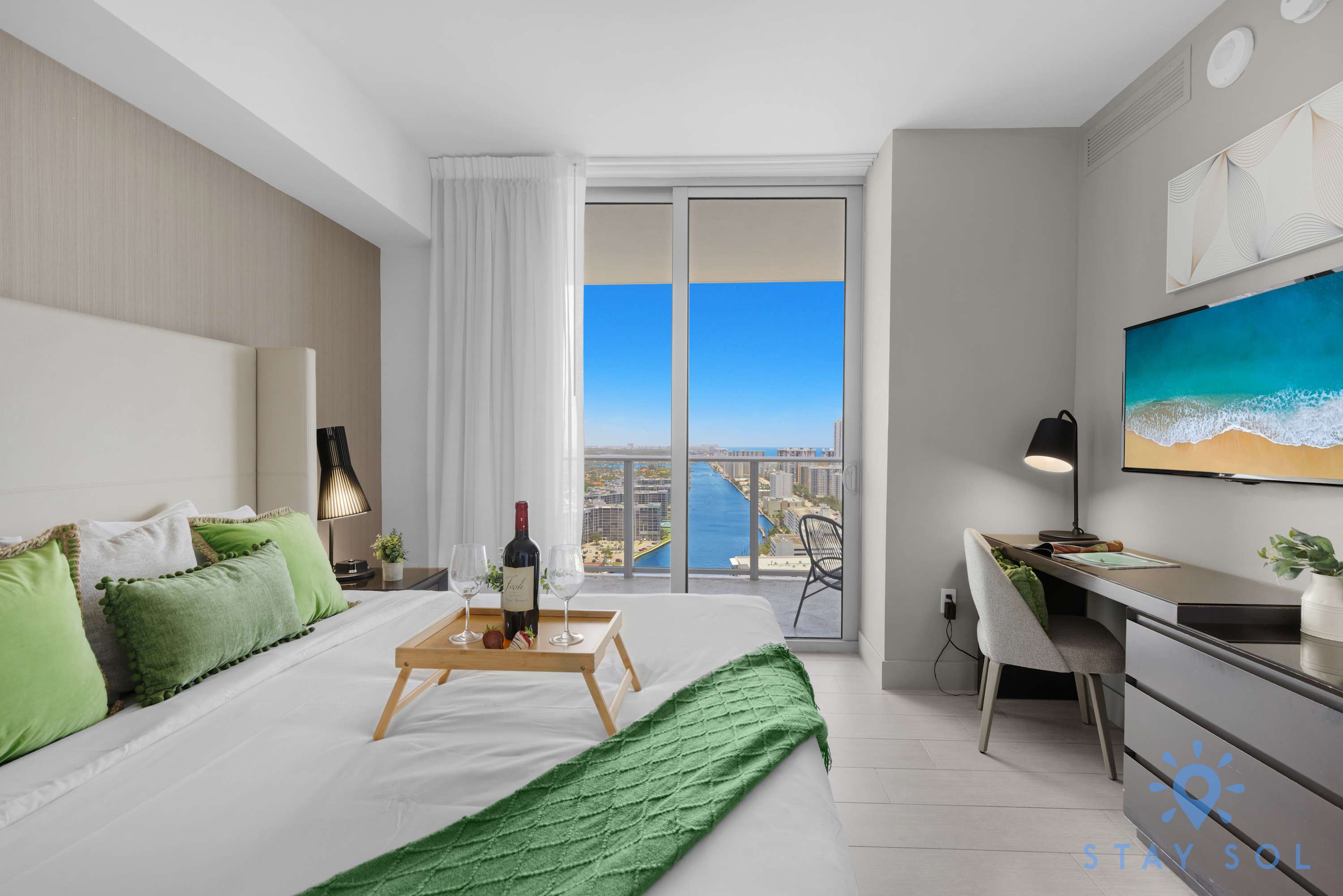 Luxury 2Br- Front Ocean & Bay View| Amazing Pools