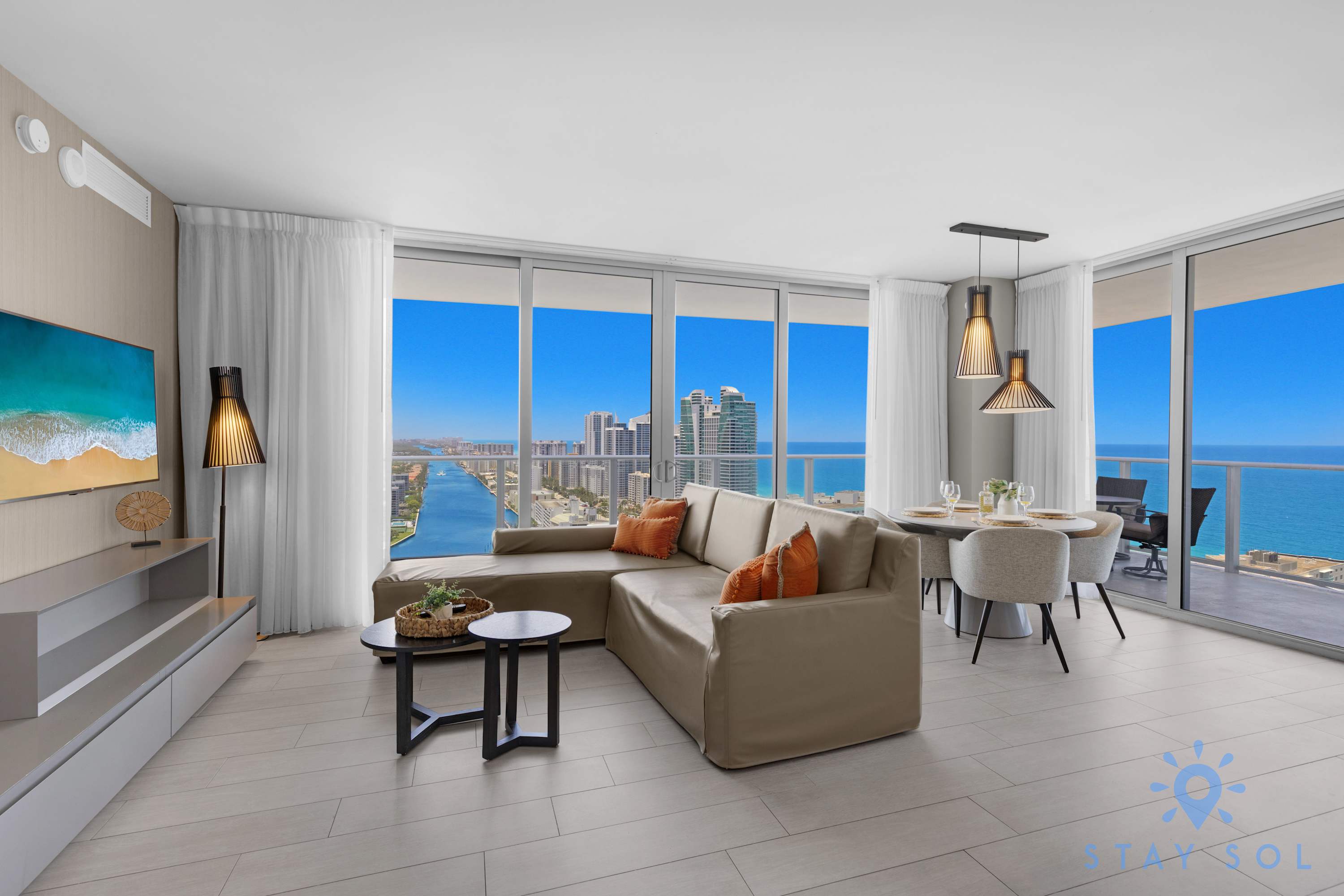 Luxury 2Br- Front Ocean & Bay View|Amazing Pools