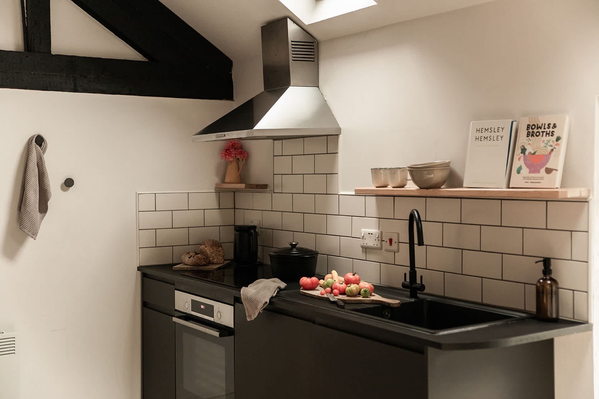 Romantic Nordic Retreat in Llangefni - Picture 10