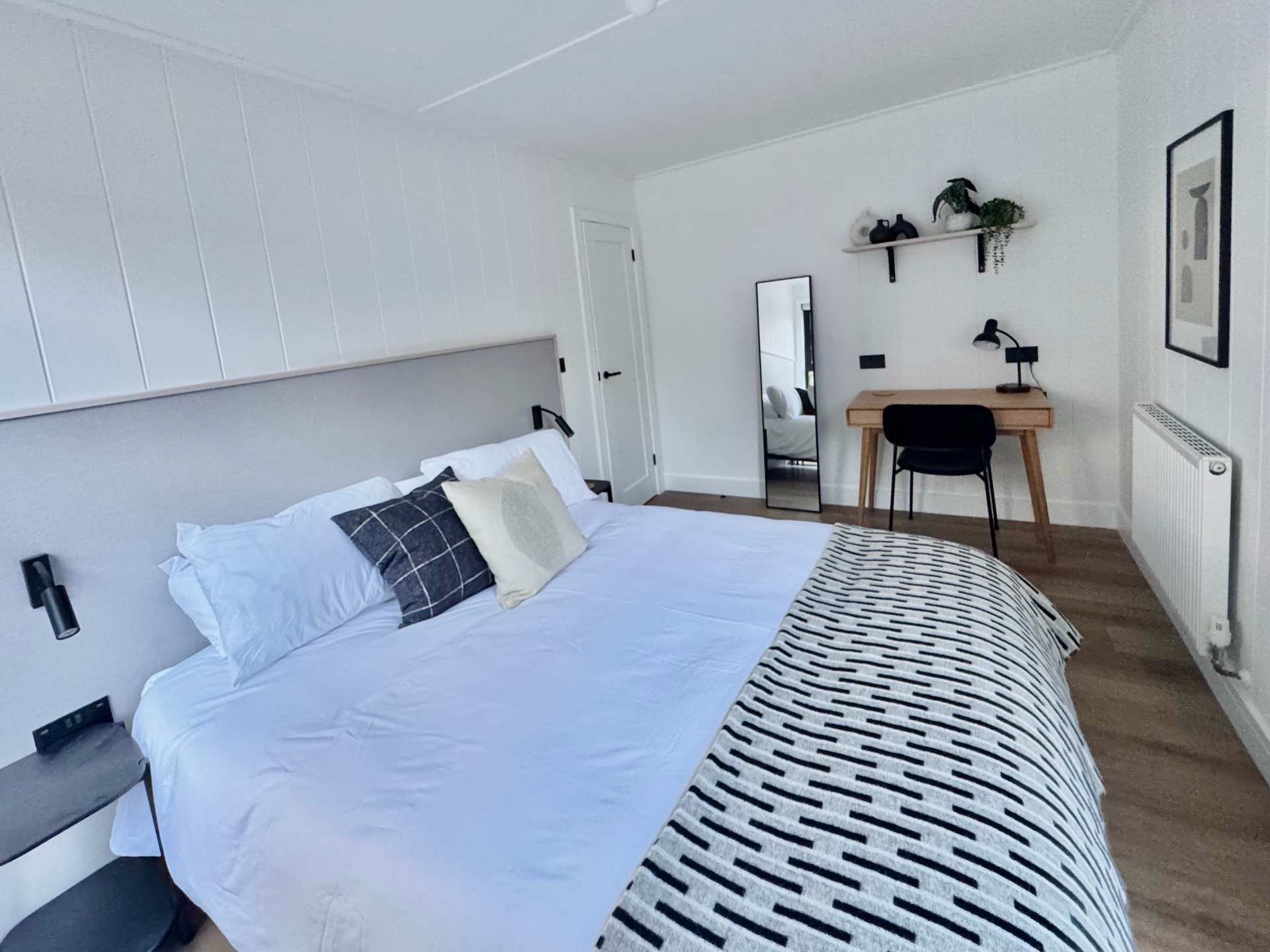 Eco Retreat with River Views in Shropshire