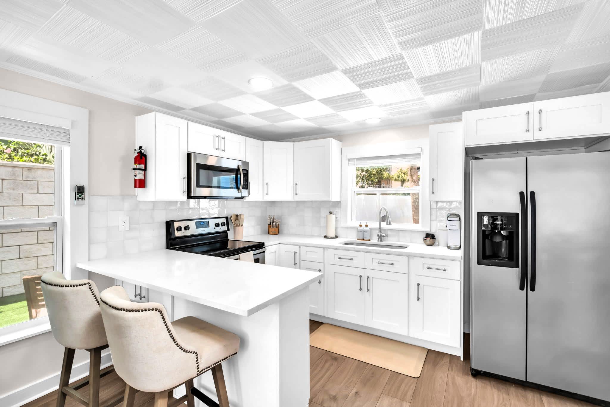 Beach Cottage: Hot Tub, Pets & on Beach Access