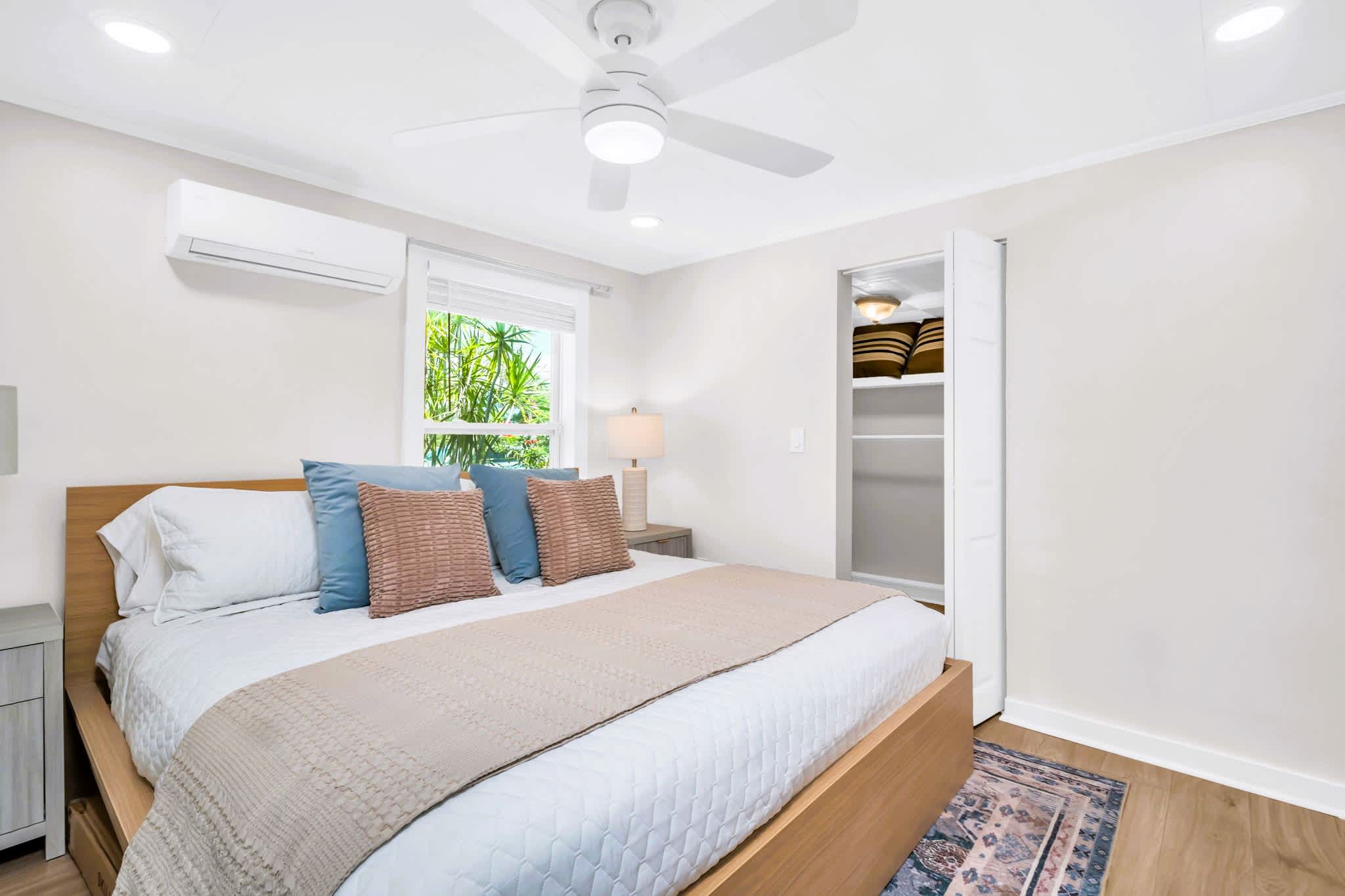 Beach Cottage: Hot Tub, Pets & on Beach Access