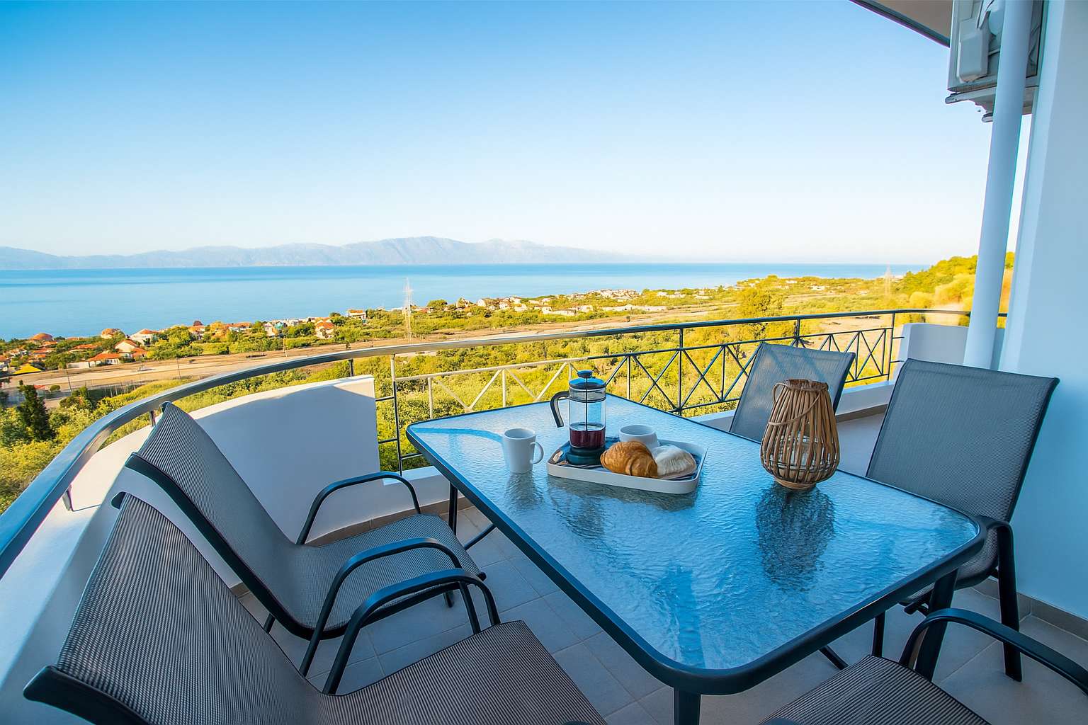 Onar Zin Seabliss - Penelope Poolside Getaway — Xilokastro — vacation rental