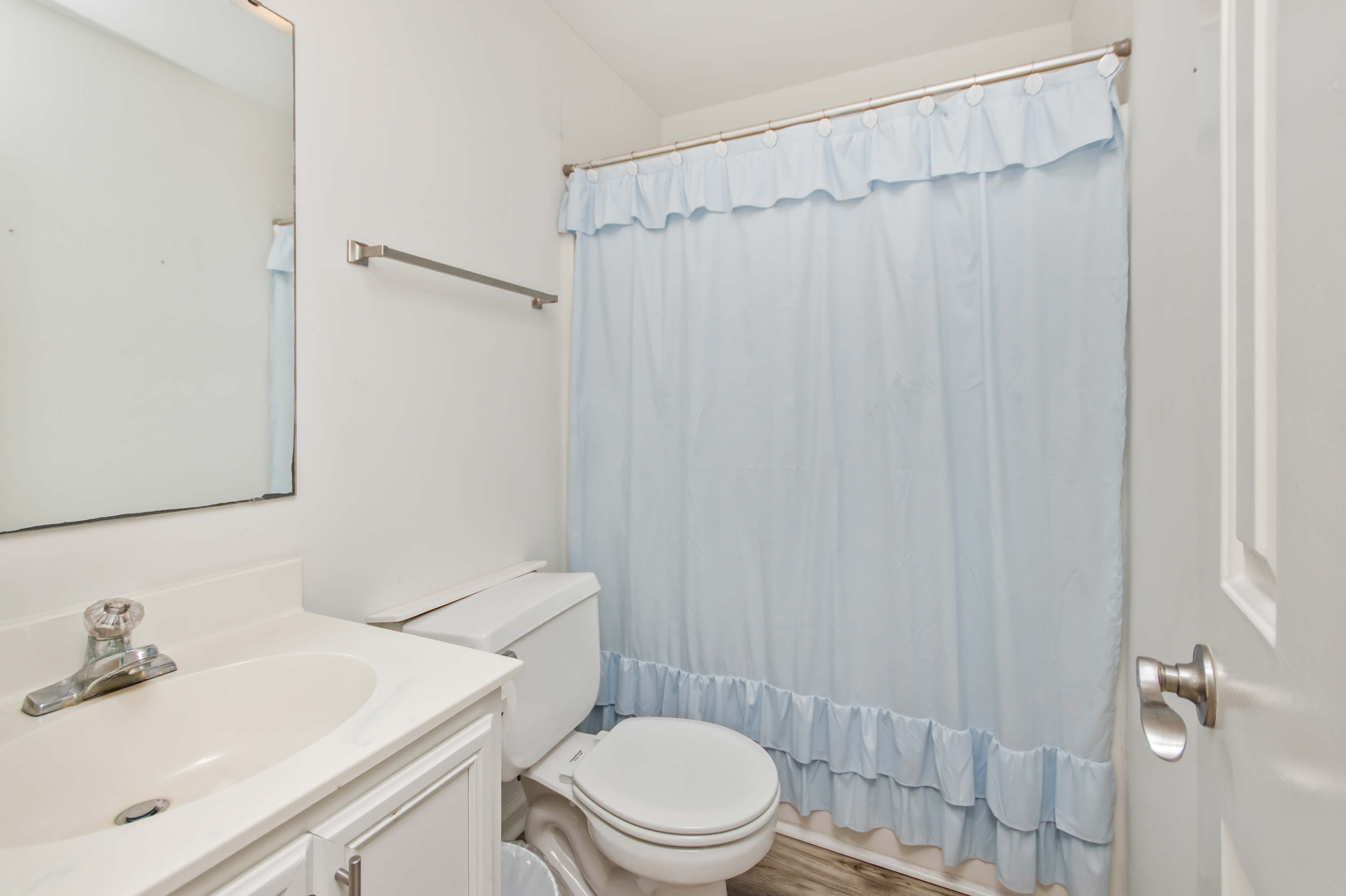 Enjoy the perfect post-beach shower experience—bright, clean, and calming.

