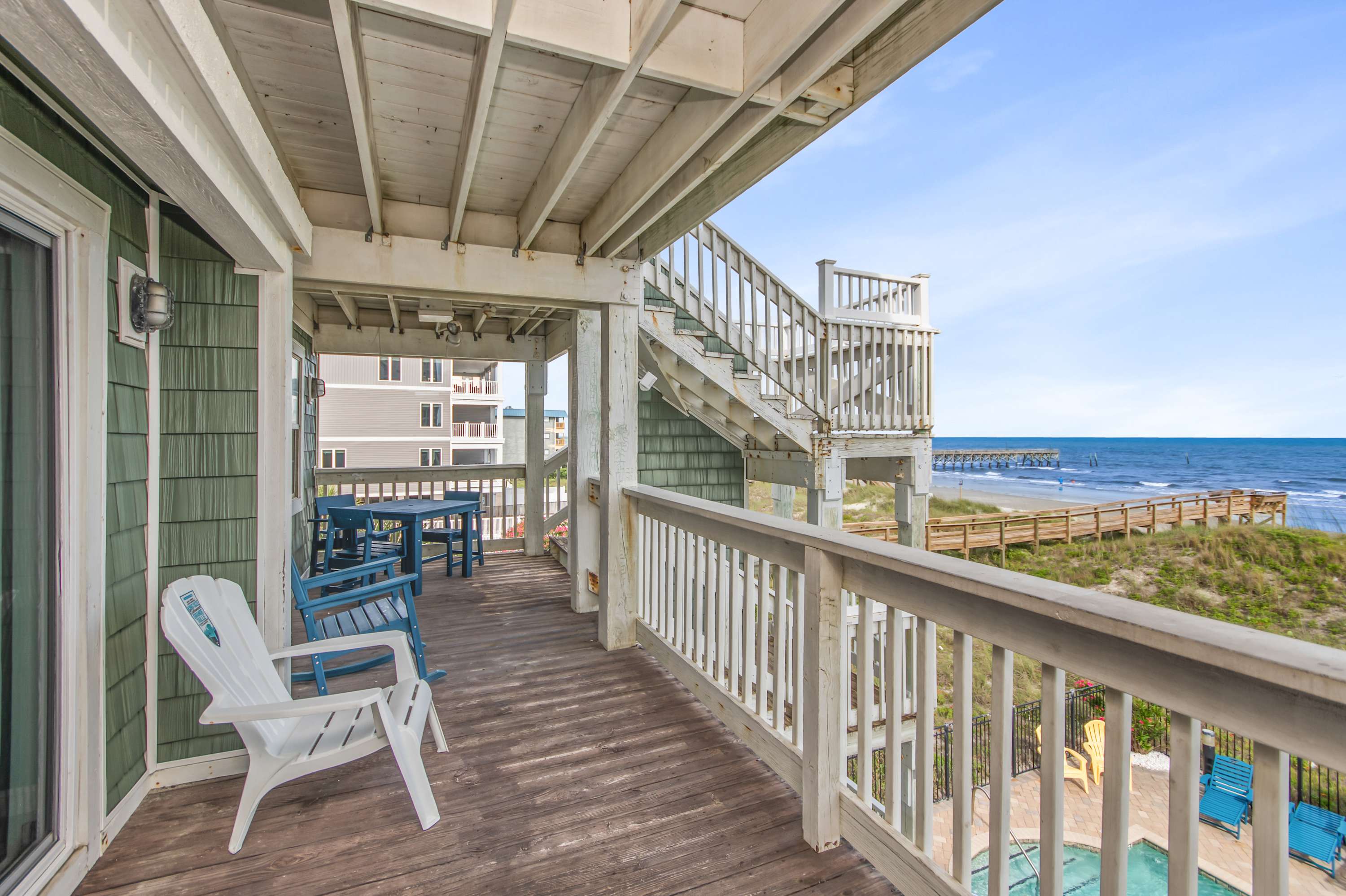 2nd floor balcony