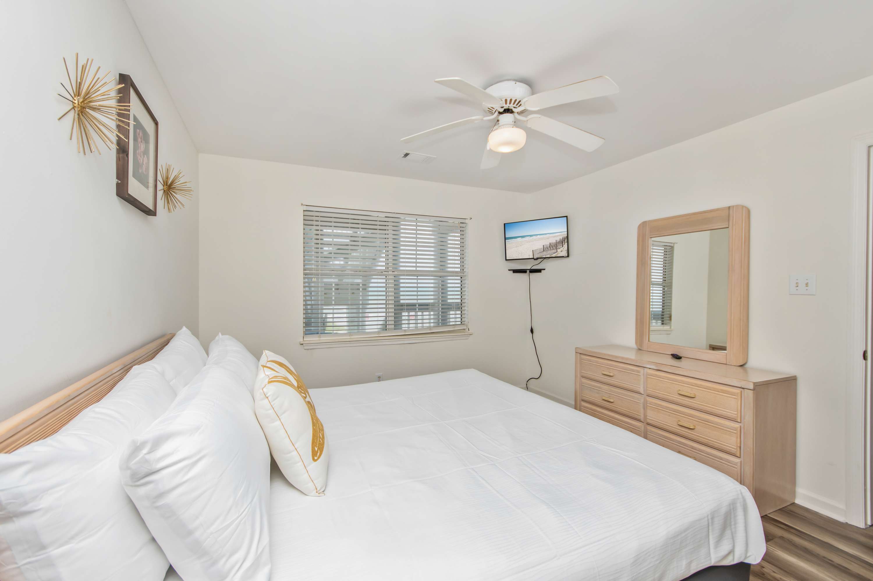 Serenity is Yours Oceanfront Pool SP2 | Photo 14
