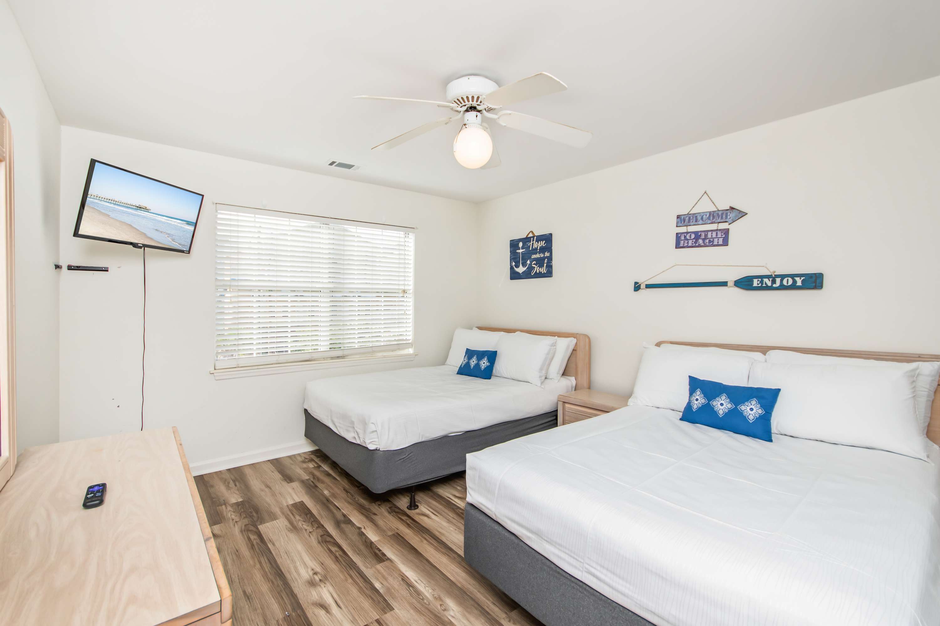 The ideal end to your Myrtle Beach day—curl up with your favorite show in bed.
