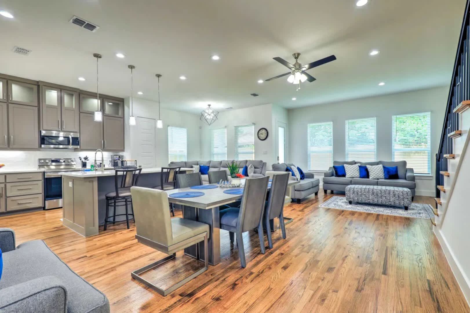 Modern 4BD, Best in the West, Dallas Area — Dallas, TX — vacation rental