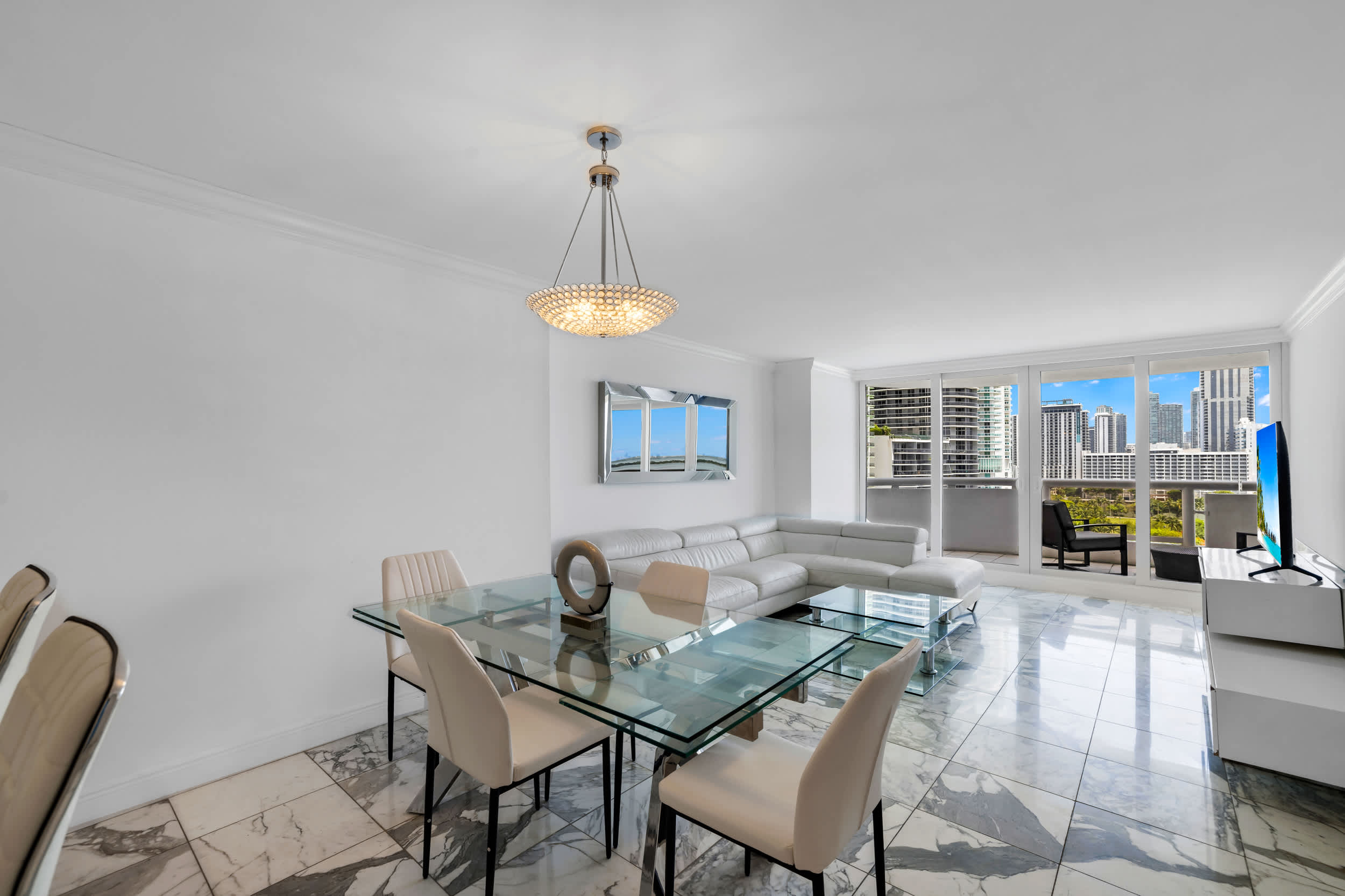 Biscayne Bayviews | Ideal Long-Term 1BR | StayCozy