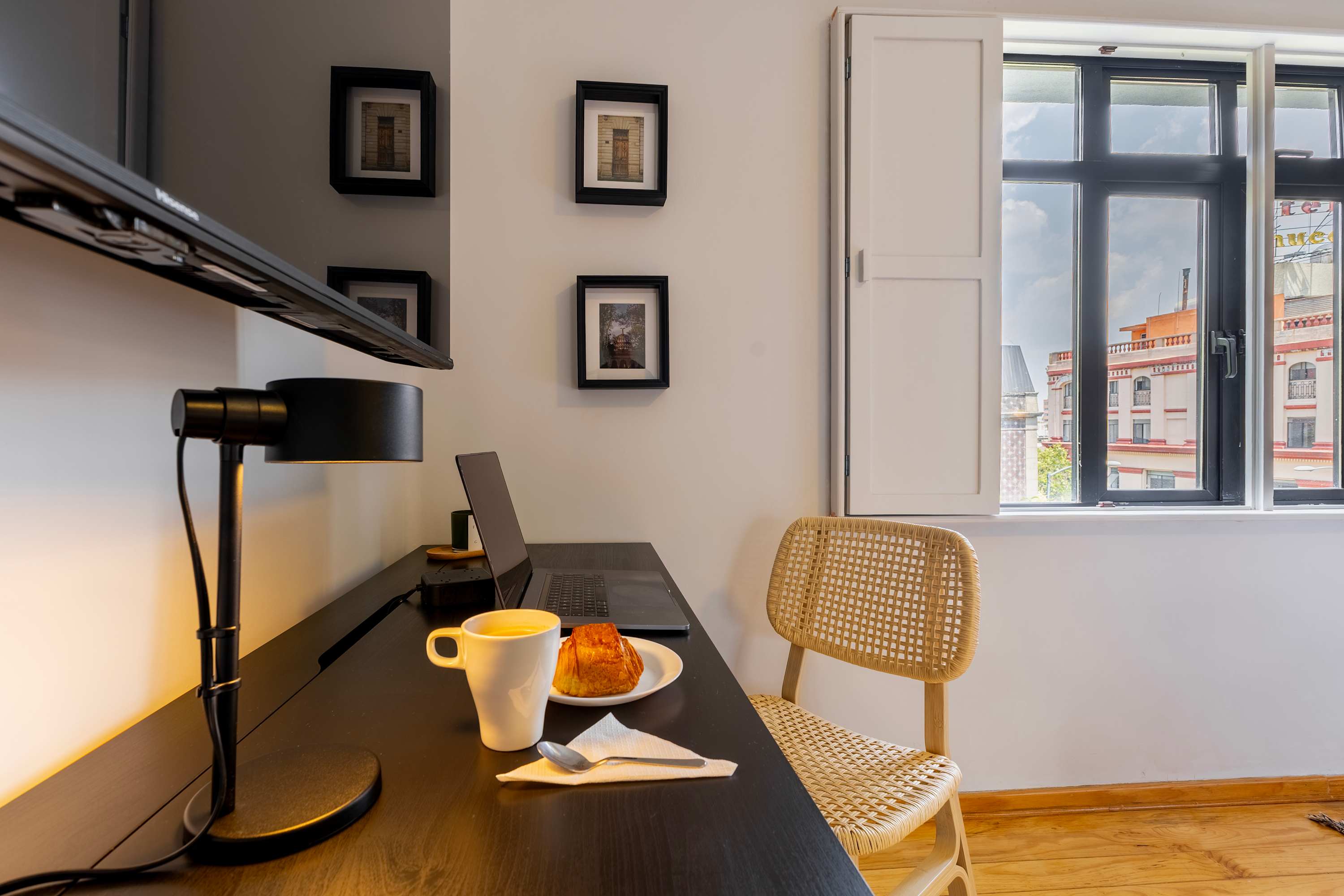 Modern Studio Near Parks & Museums 2