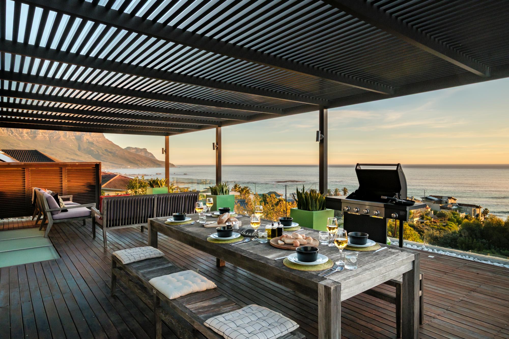 Sea View 3bed Apt w Pool near Beaches Glen Sunsets 6