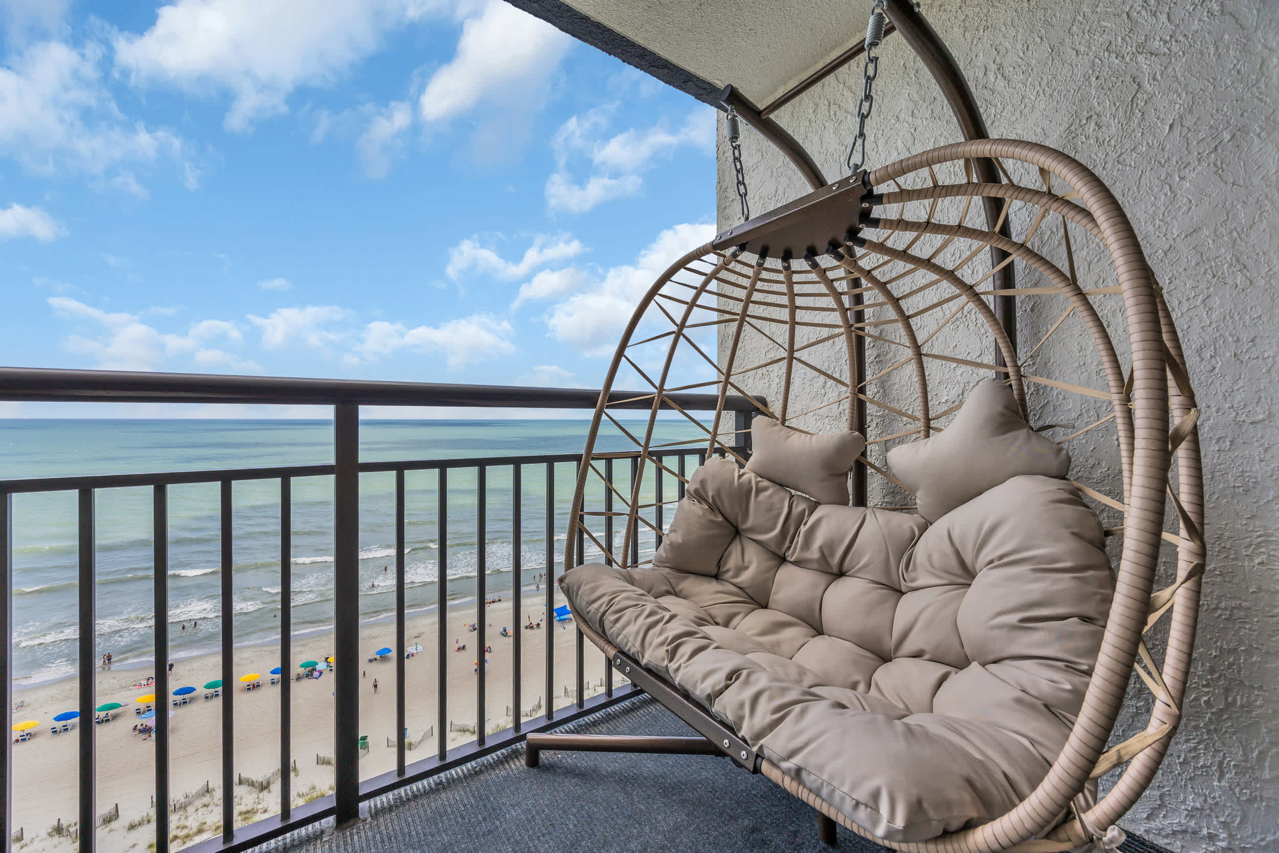 All New Oceanfront Condo w Lazy River