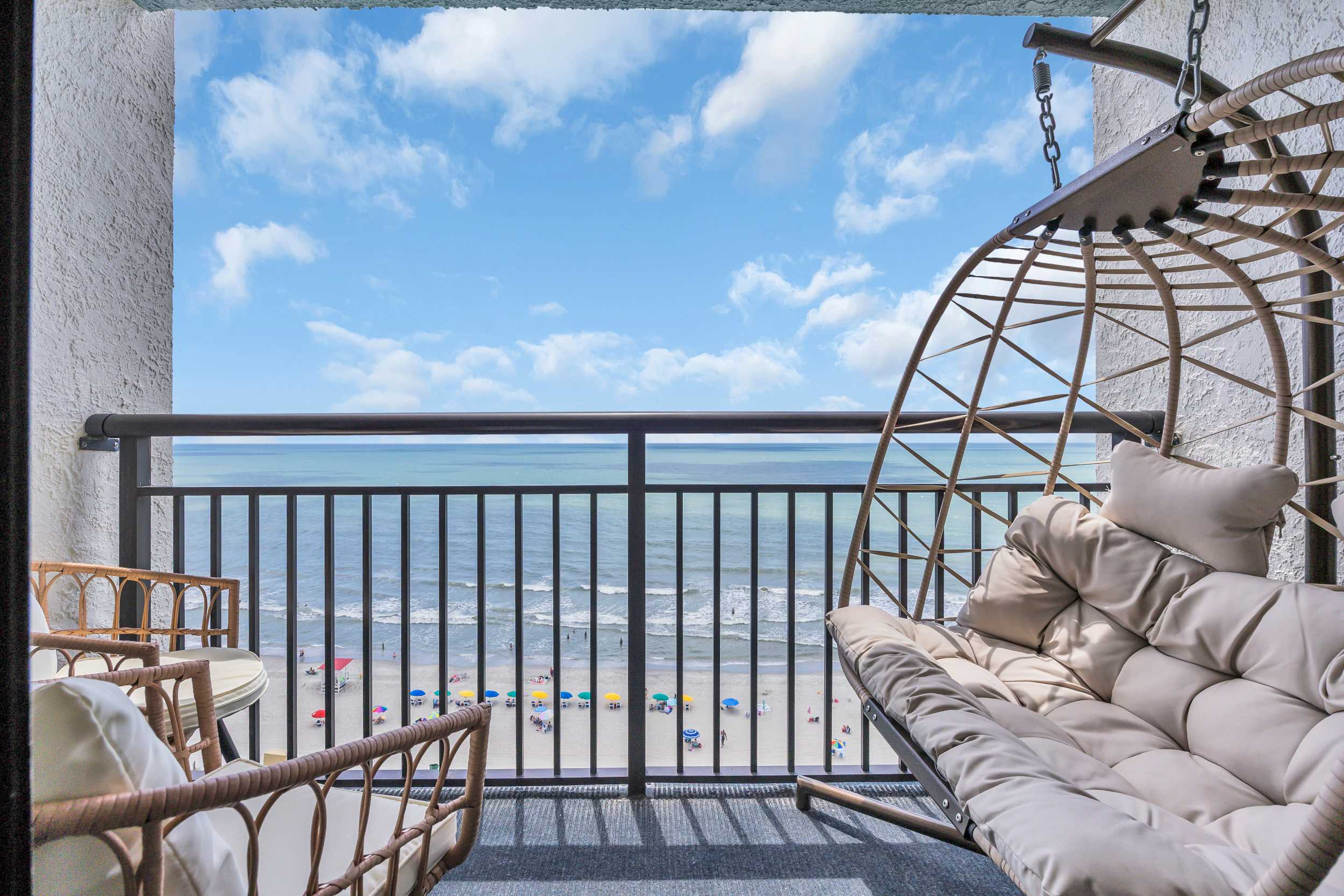 All New Oceanfront Condo w Lazy River