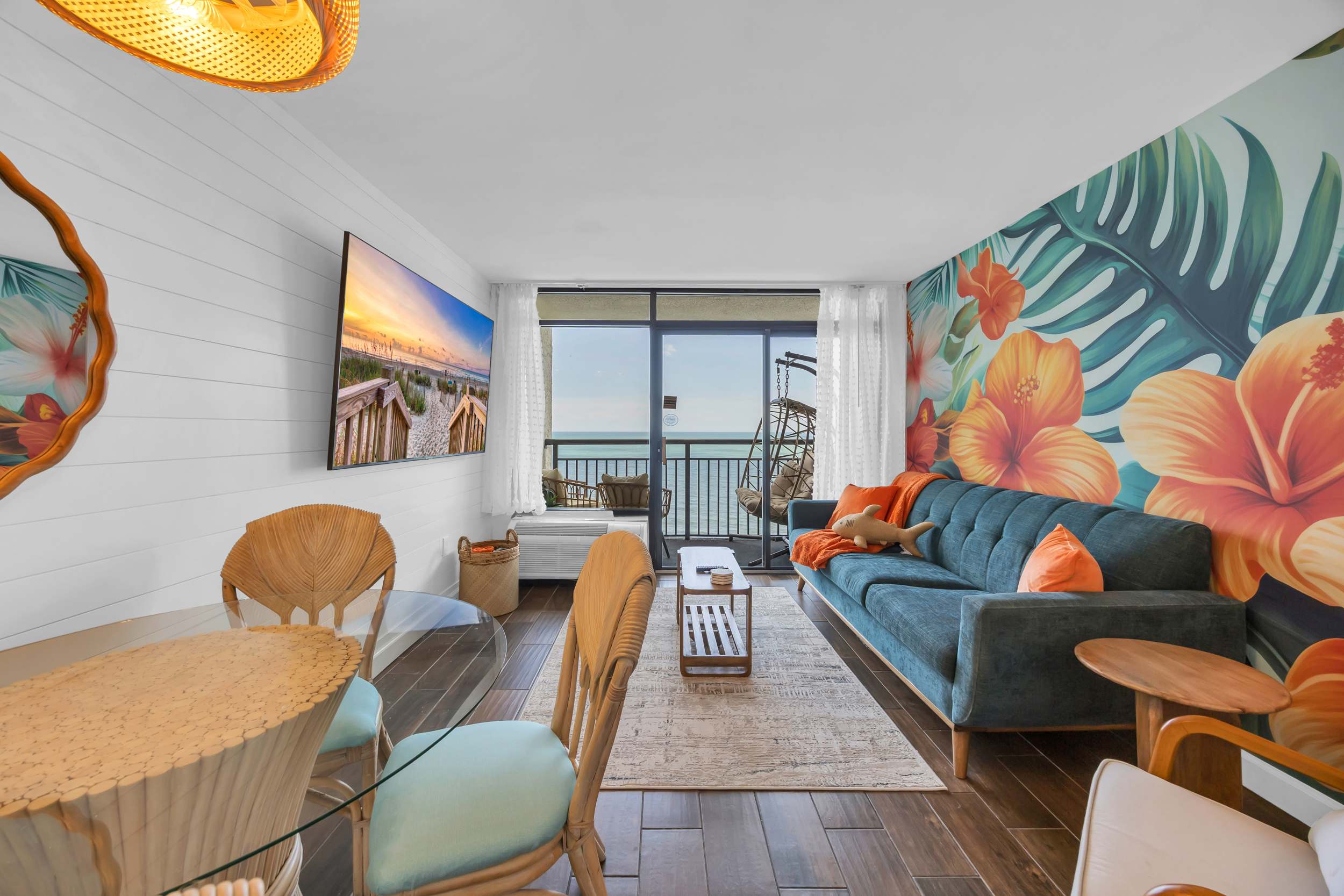 All New Oceanfront Condo w Lazy River
