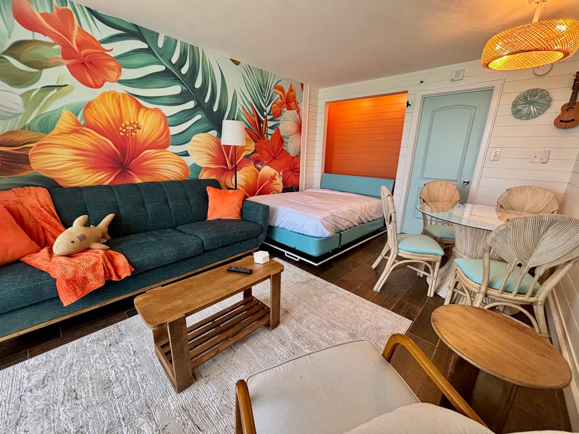 All New Oceanfront Condo w Lazy River