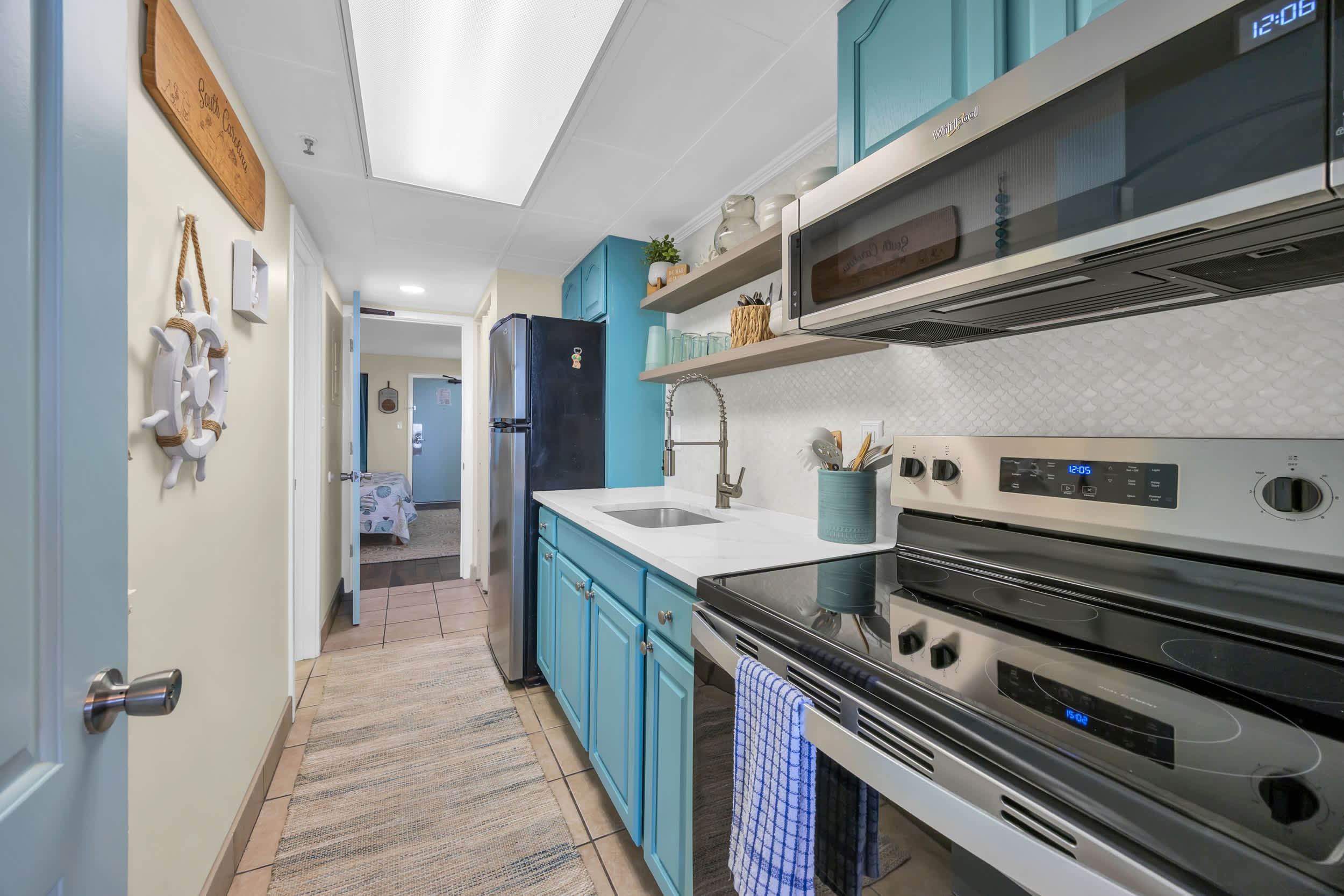 All New Oceanfront Condo w Lazy River