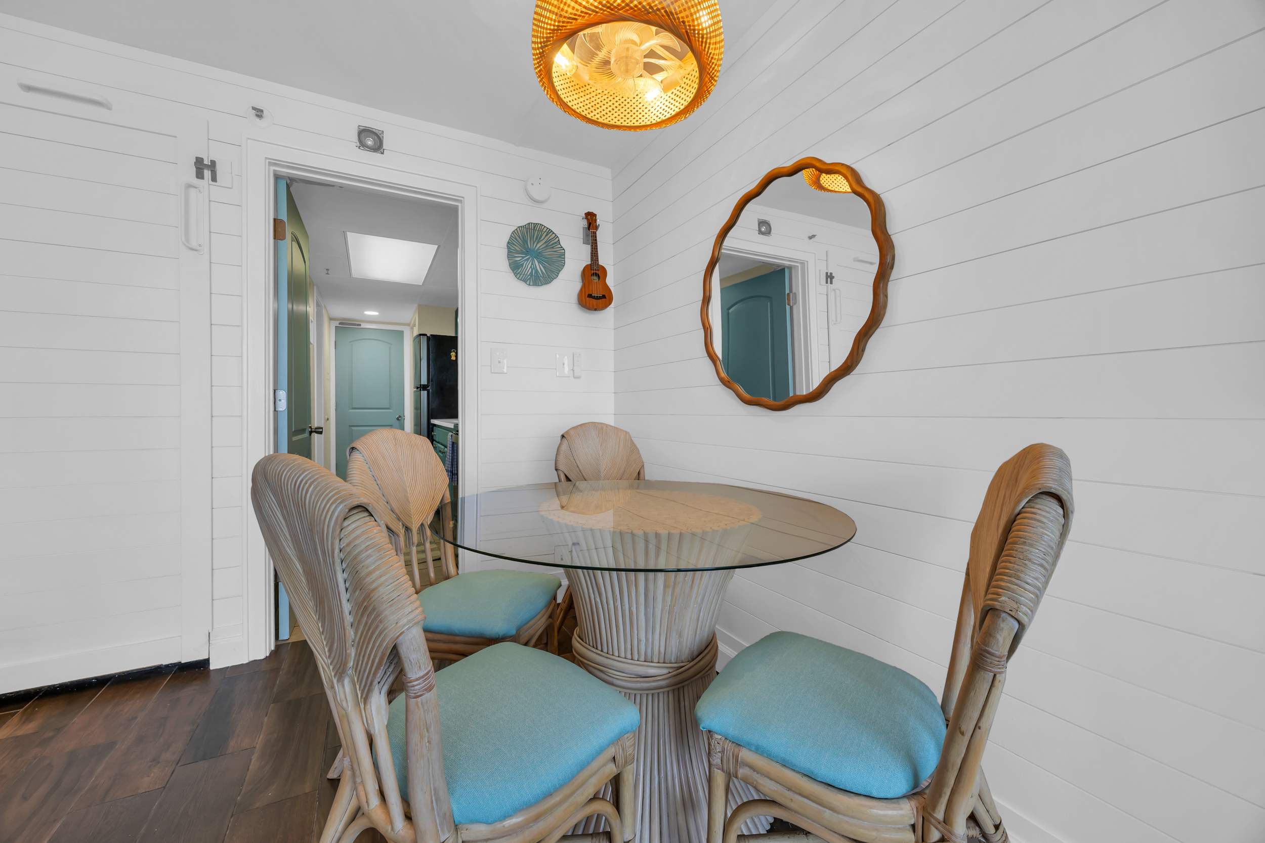 All New Oceanfront Condo w Lazy River