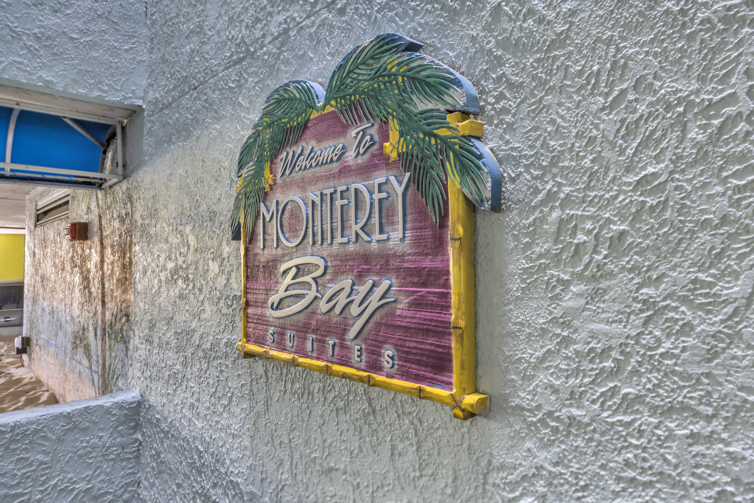 All New Oceanfront Condo w Lazy River