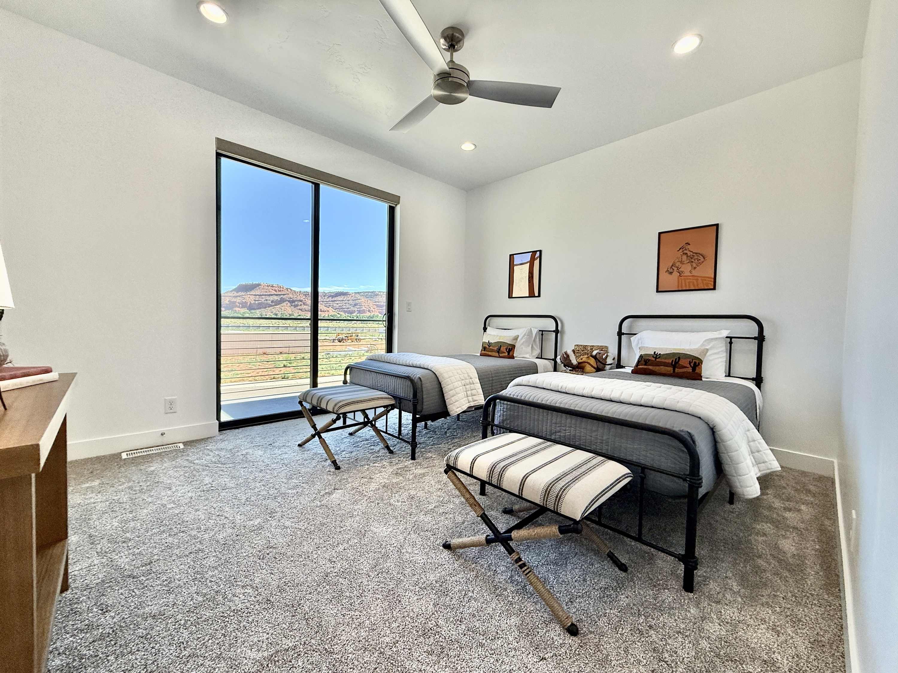 Stargazing Retreat near Zion + Bryce |Pool + Views — Kanab, UT — vacation rental