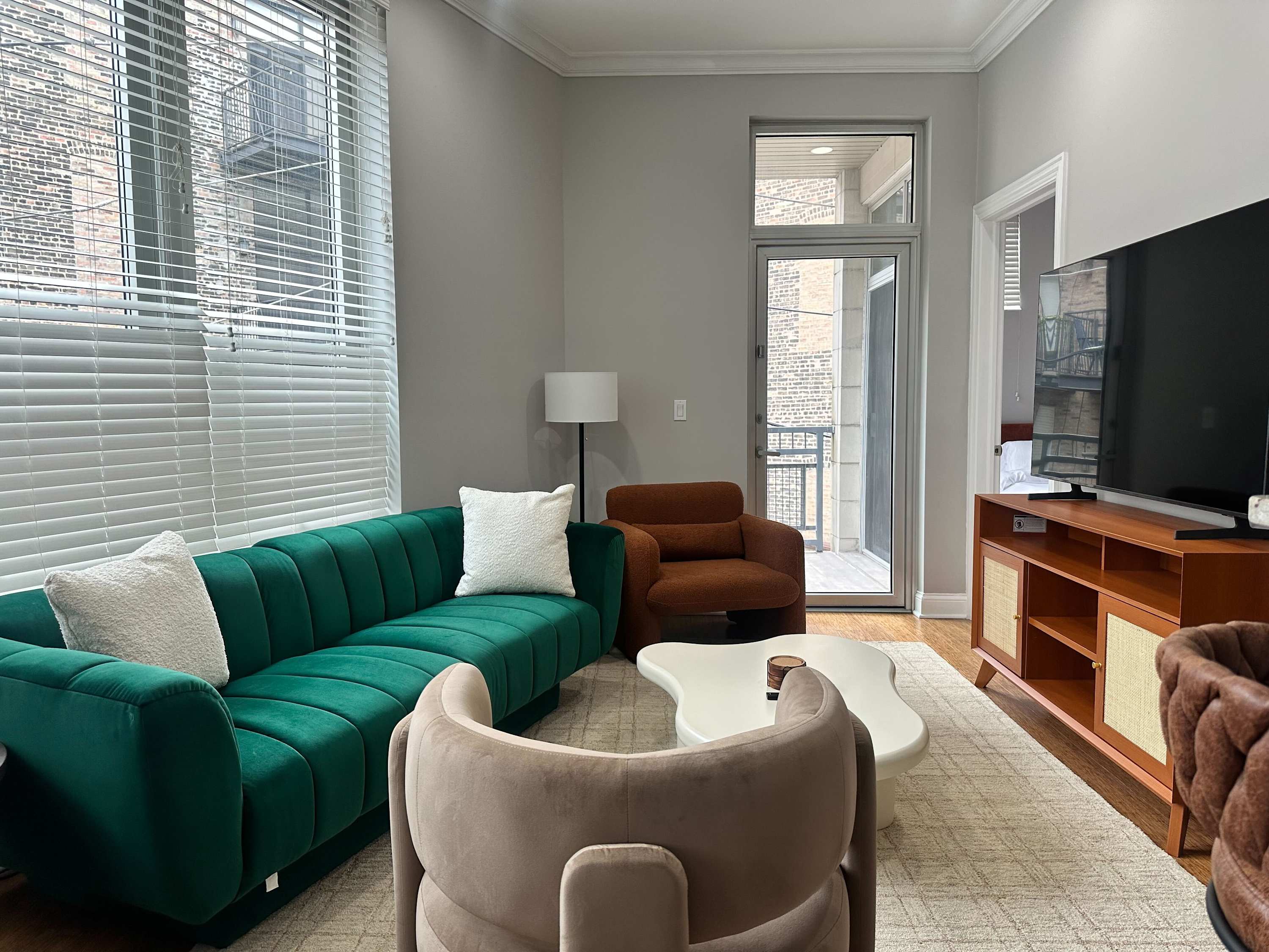 Garage Parking And Pool Table - Stunning Relaxing Haven - Chicago, IL