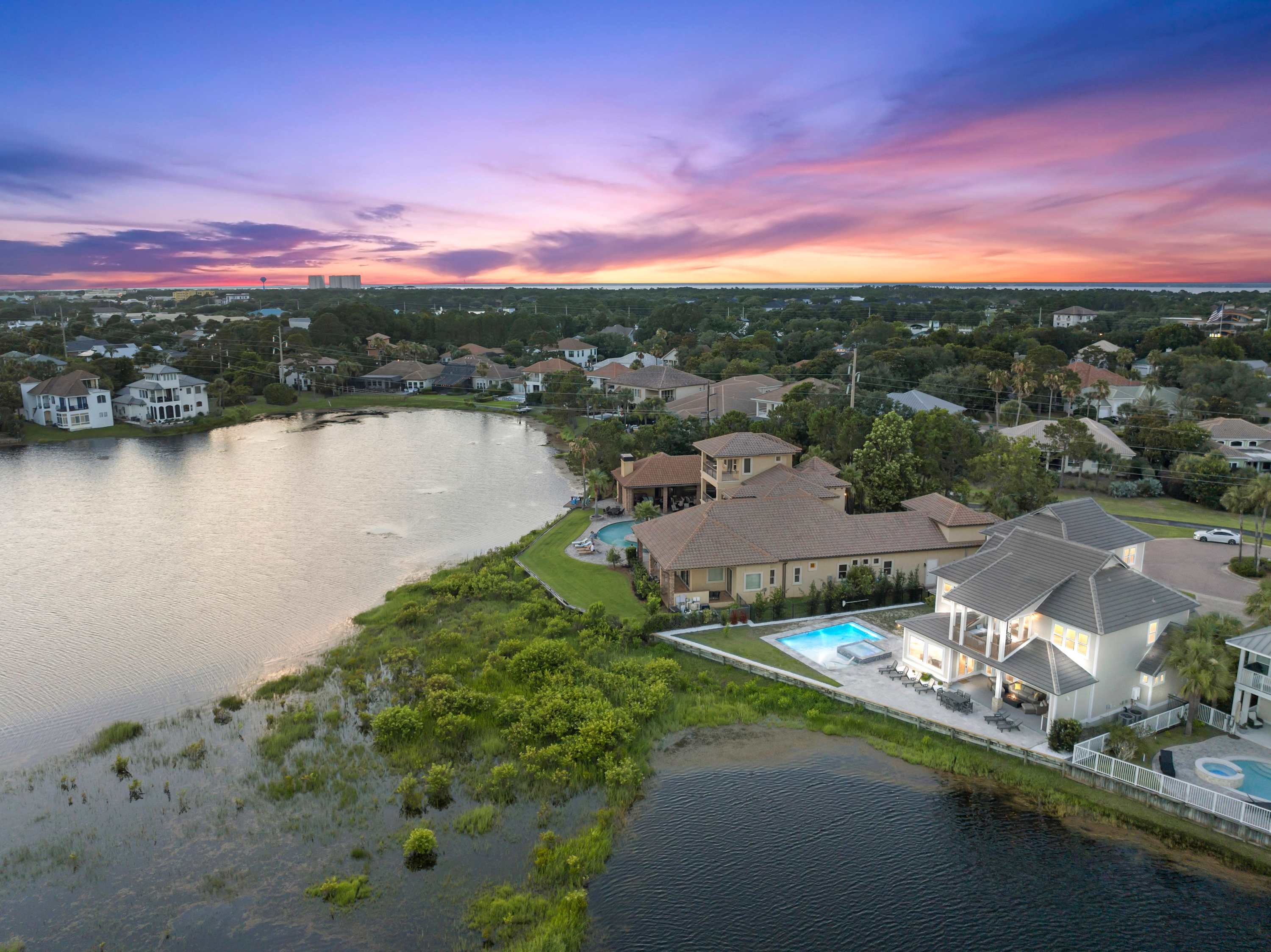 Luxury Waterfront, Heated Pool | Sea Glass