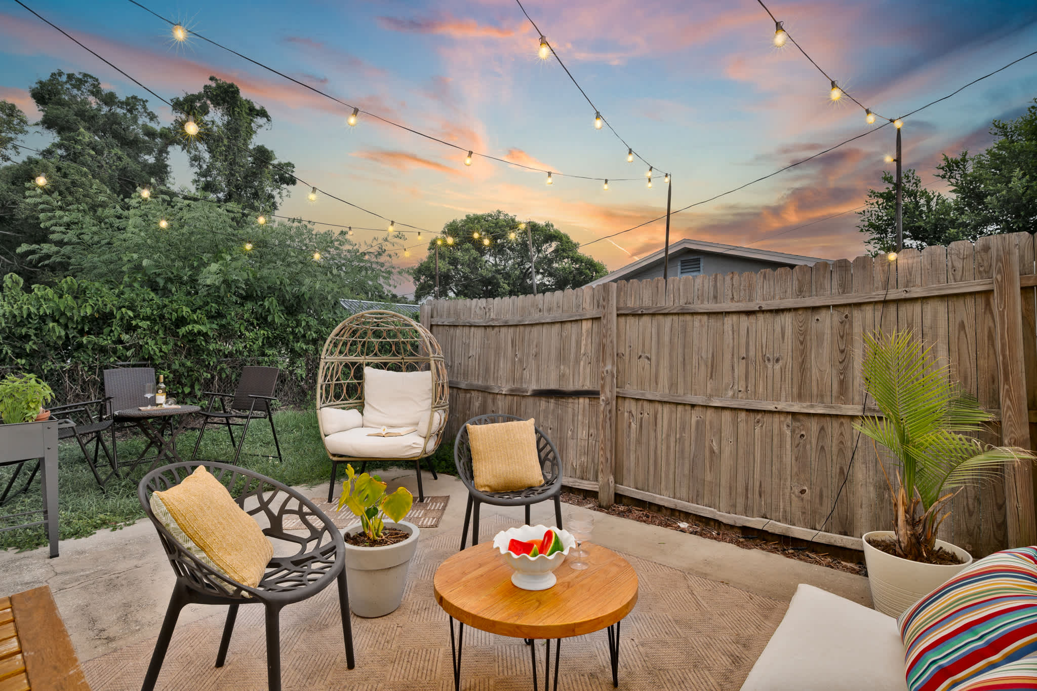 Modern home near Disney w/ patio & yard
