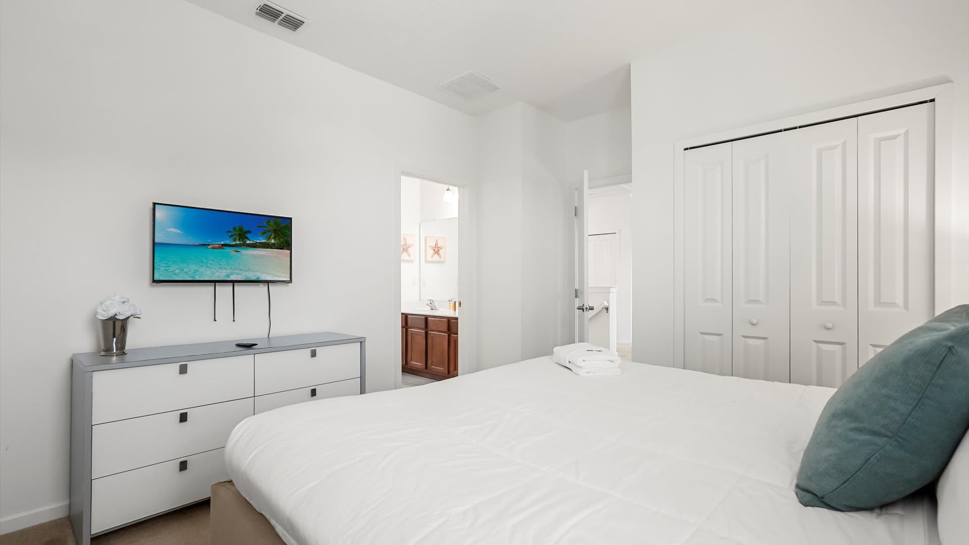 Family Friendly 6BR Villa Near Theme Parks Gated Resort Private Pool | Photo 15