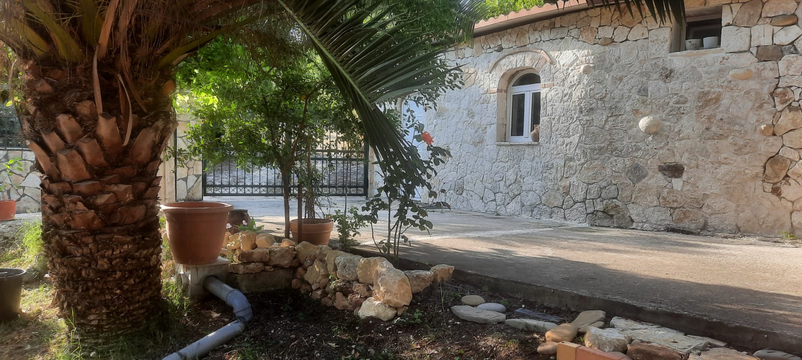 Traditional Stone House in Kerkira Argyrades in Corfu — photo 1