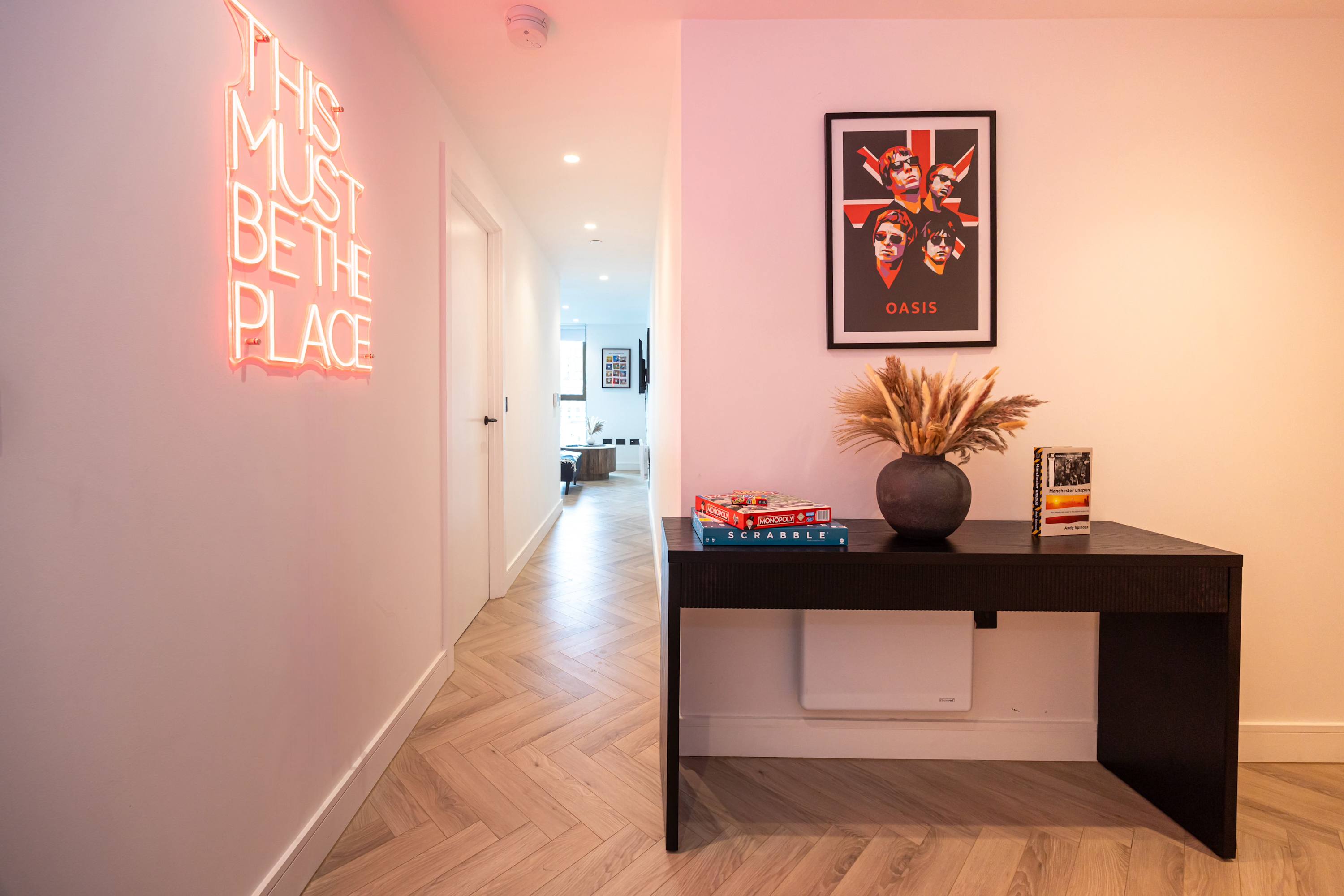 Luxury 2BR I Private Balcony I City Centre