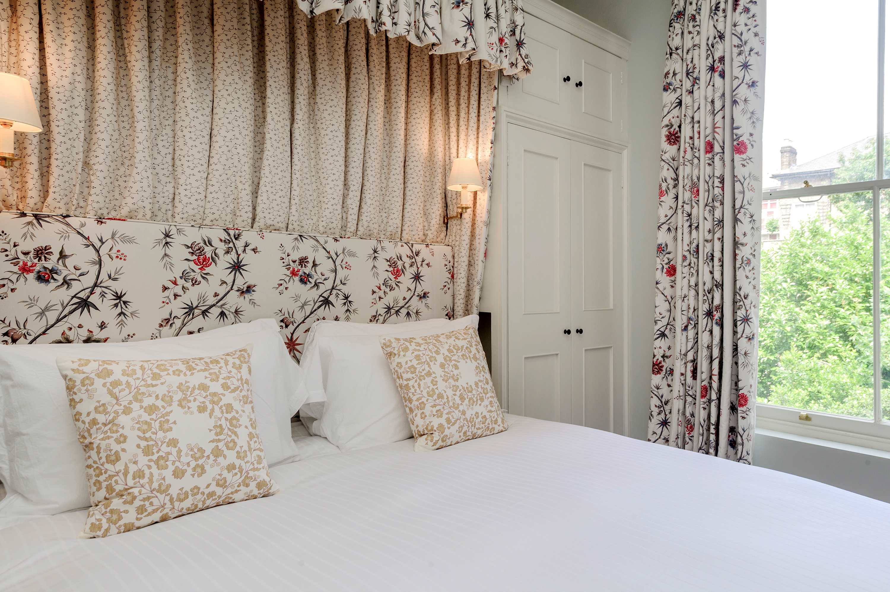 Stylish 1 Bedroom Apartment - Notting Hill in Cambridge Gardens 2 W10 5UB - Property image 12 - VivreStays