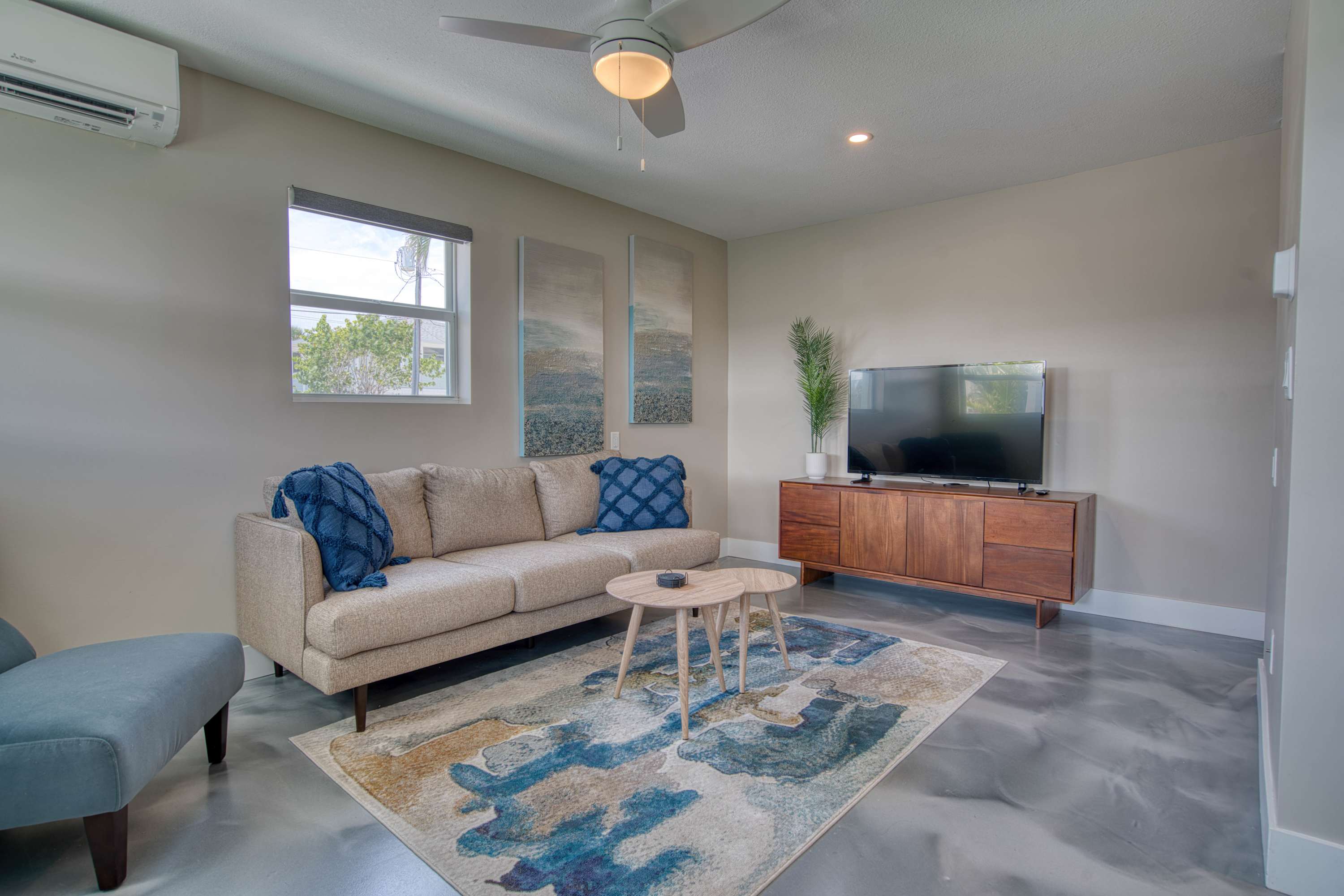 Mango Street Inn Suite 6 — Fort Myers Beach, FL — vacation rental