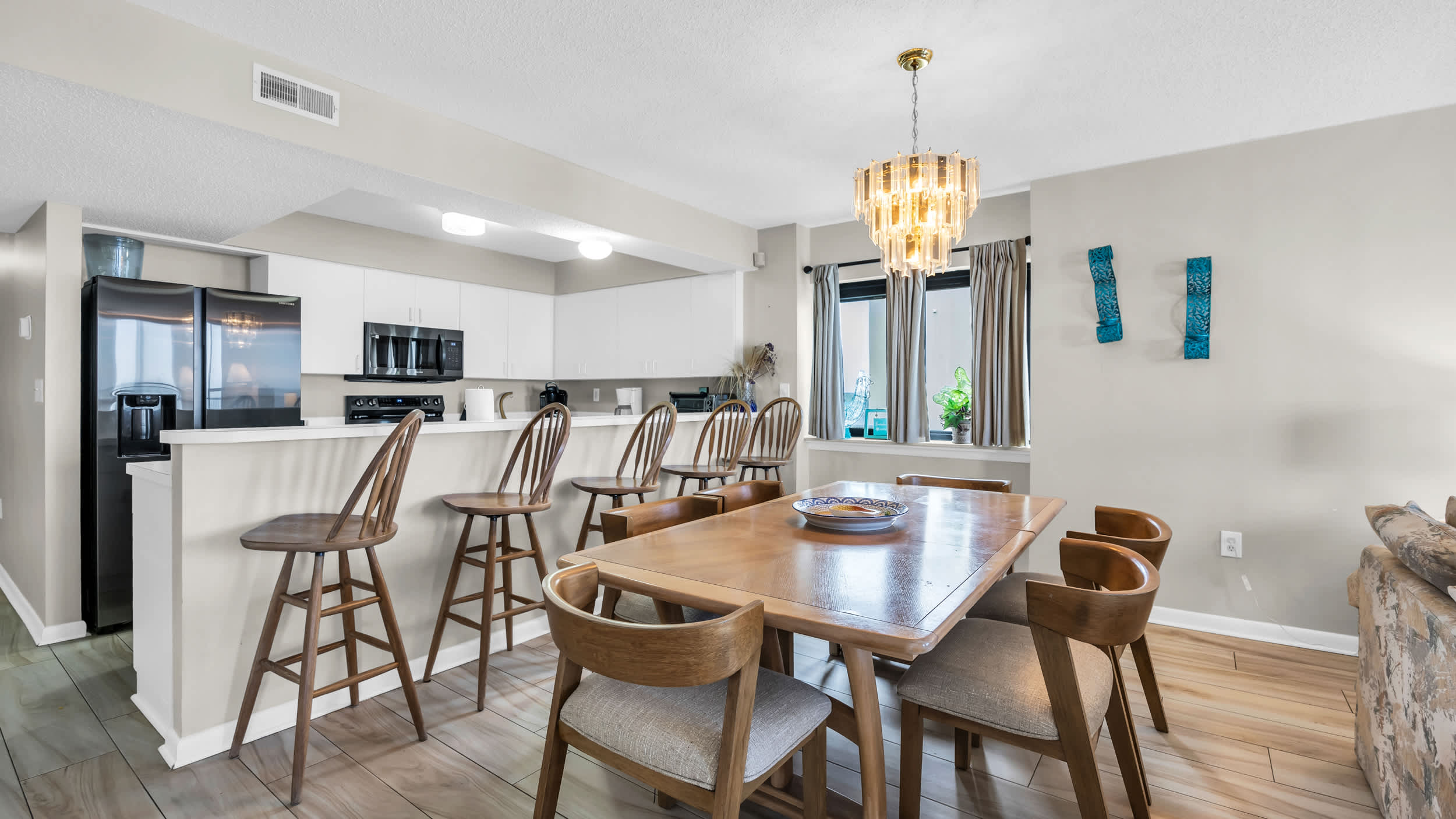 Huge Oceanfront End Unit Top Location with Pool