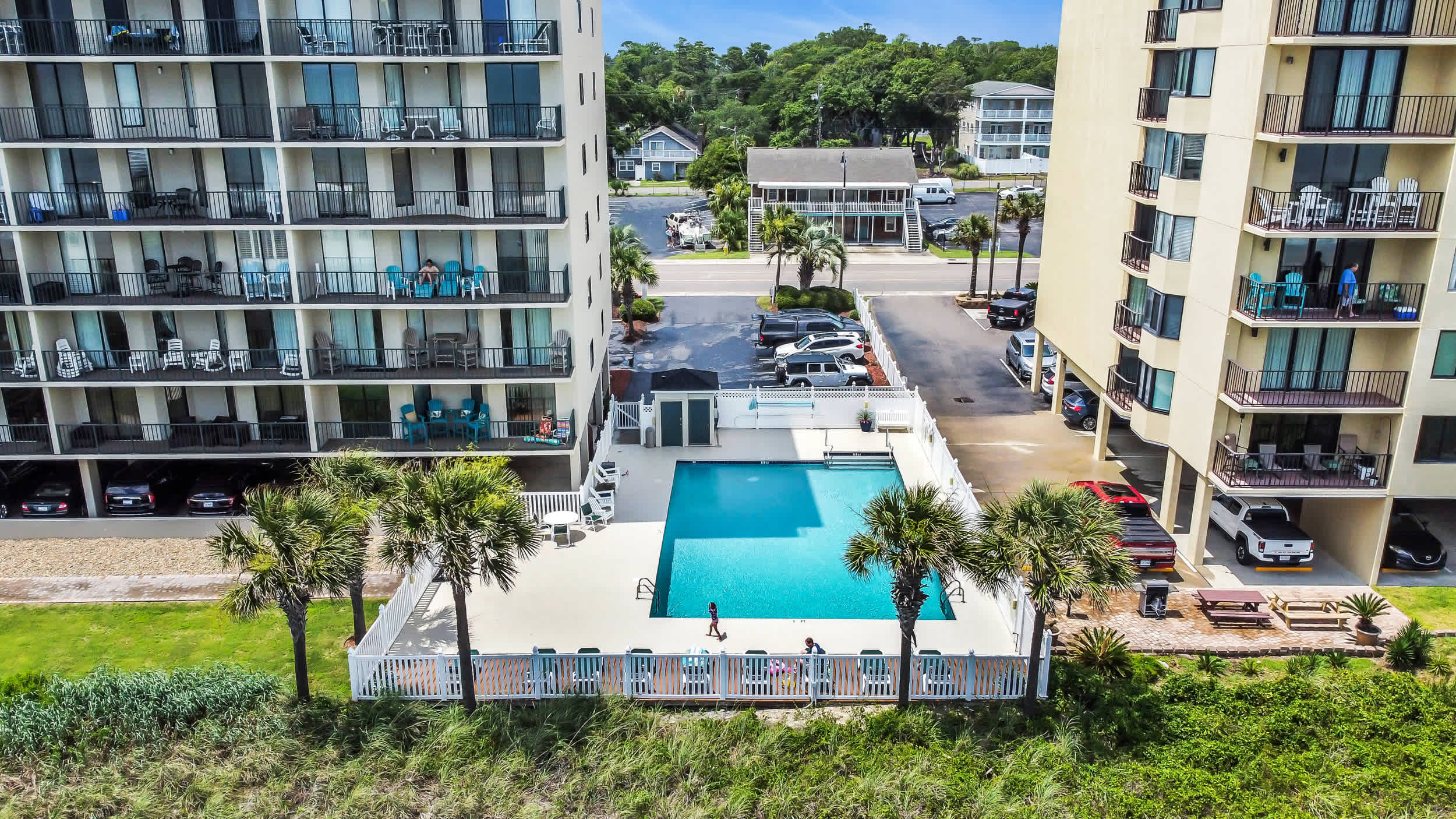 Huge Oceanfront End Unit Top Location with Pool