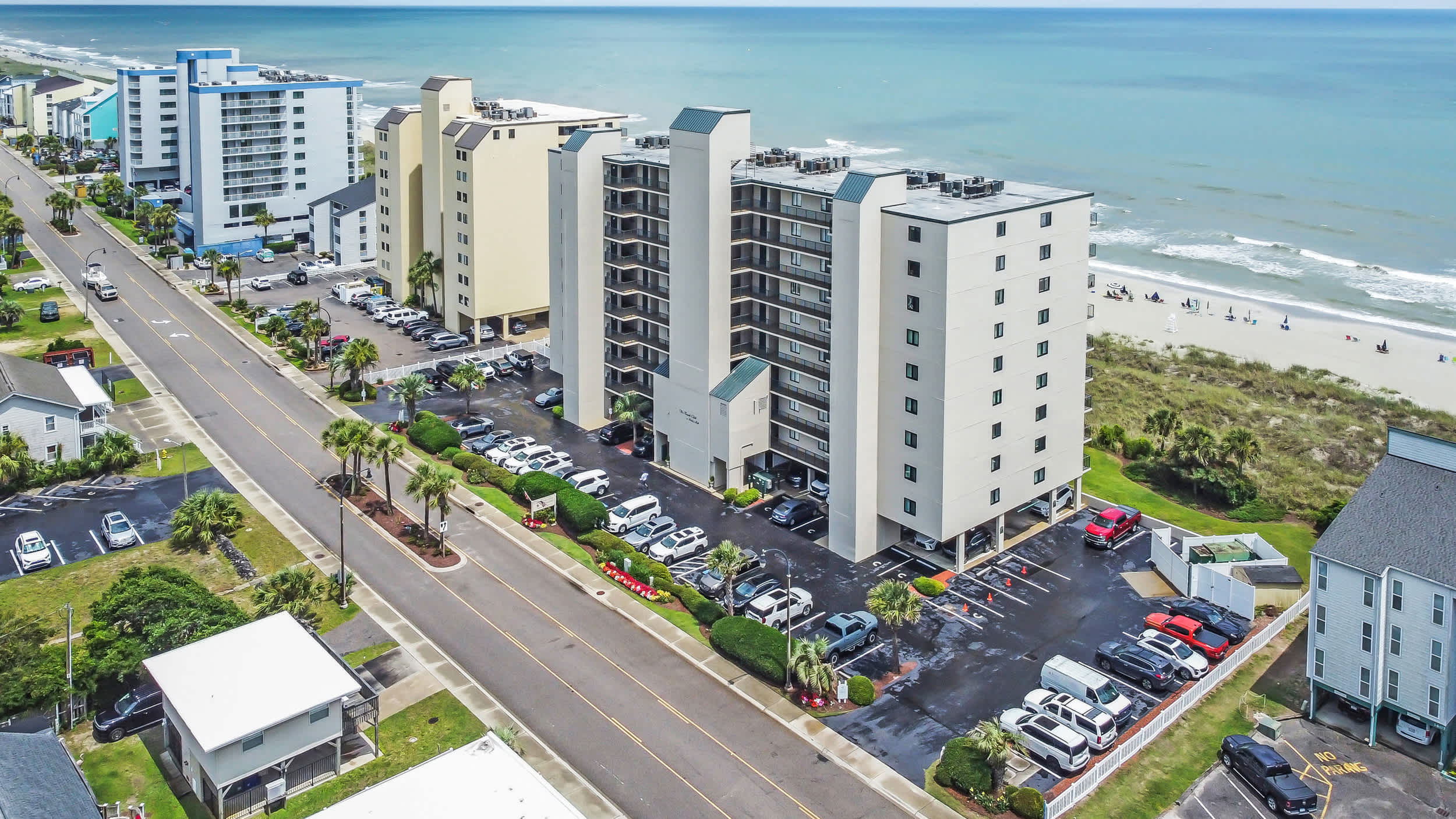 Huge Oceanfront End Unit Top Location with Pool