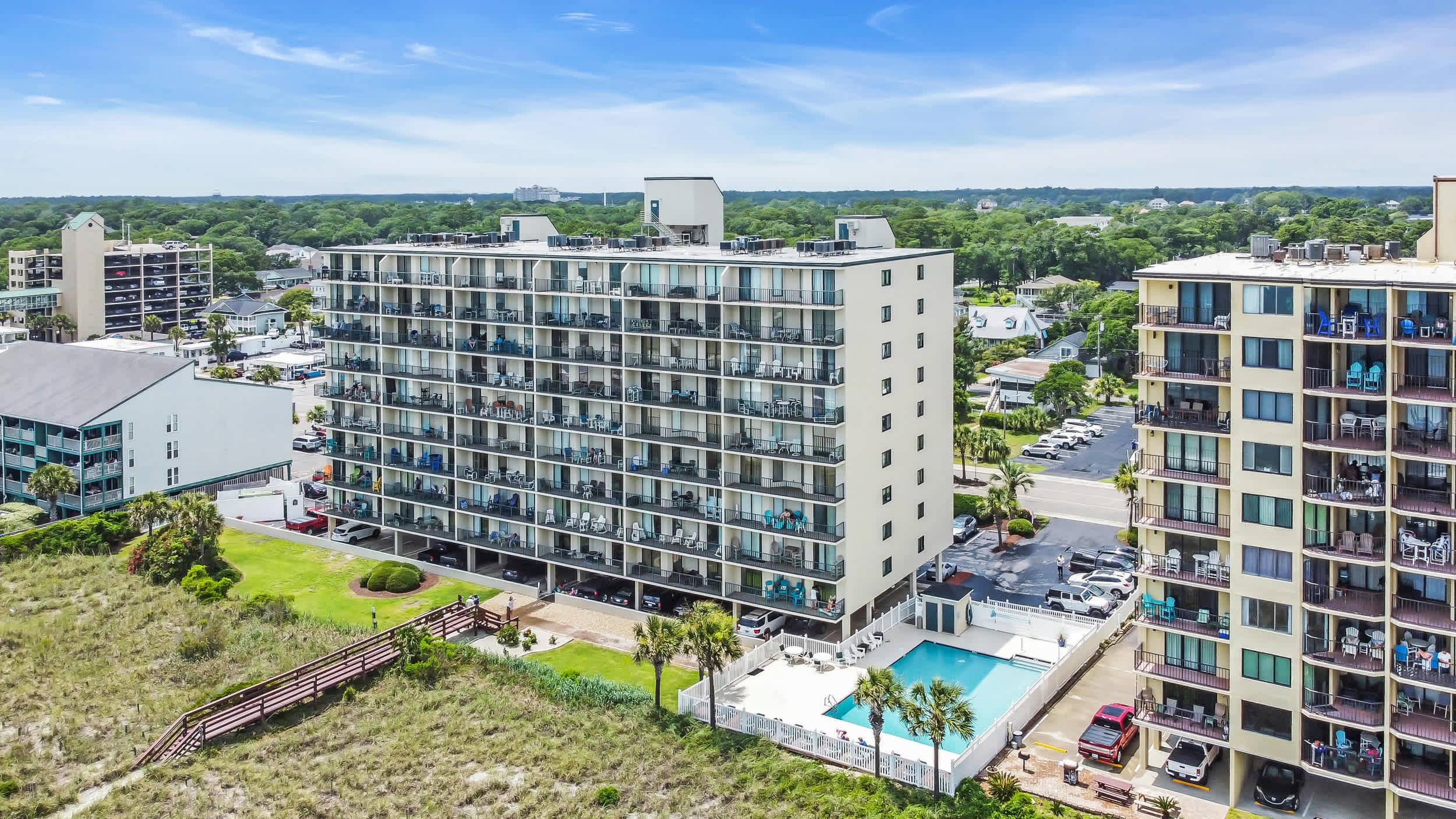 Huge Oceanfront End Unit Top Location with Pool