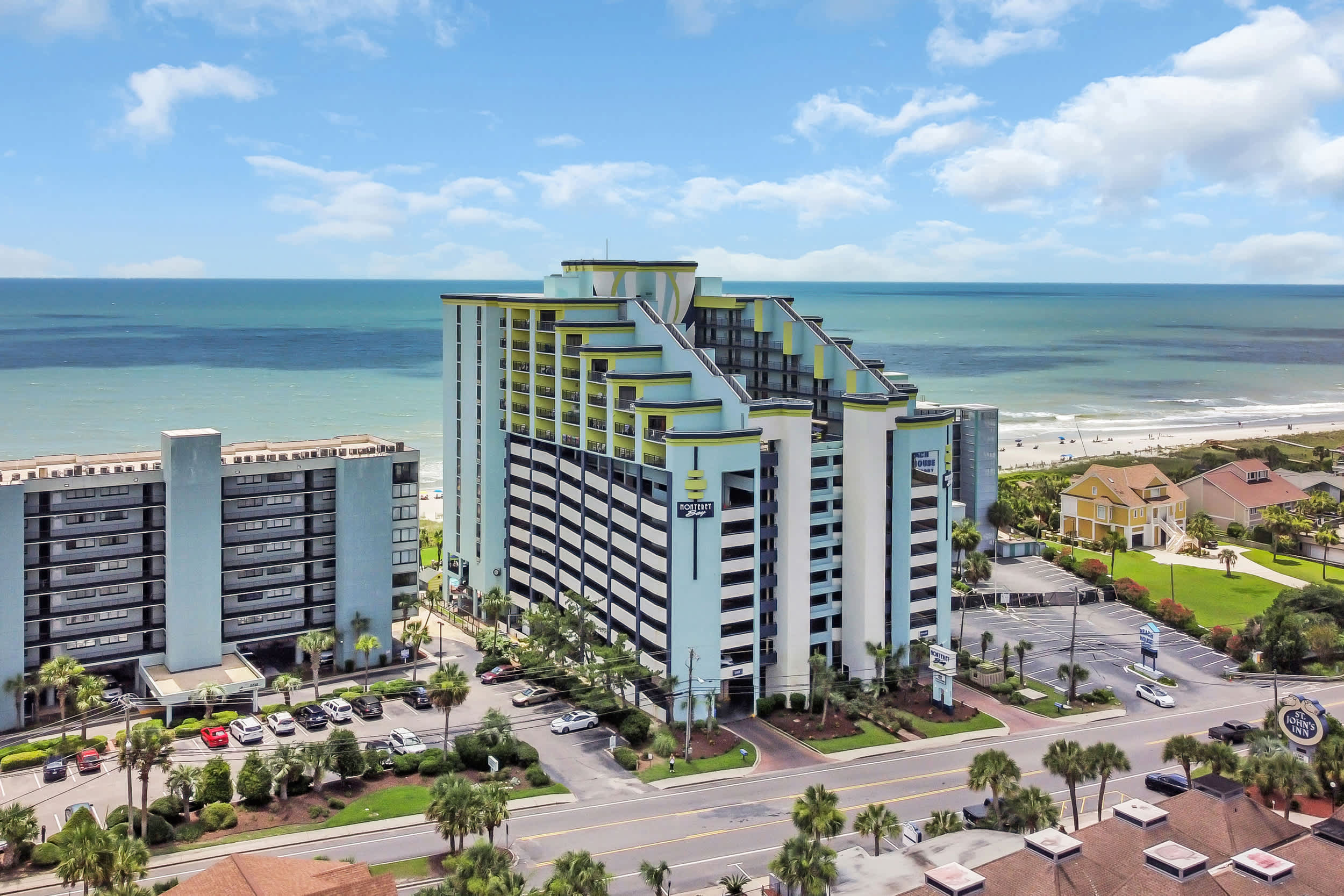 Oceanfront Modern w Lazy River near Boardwalk