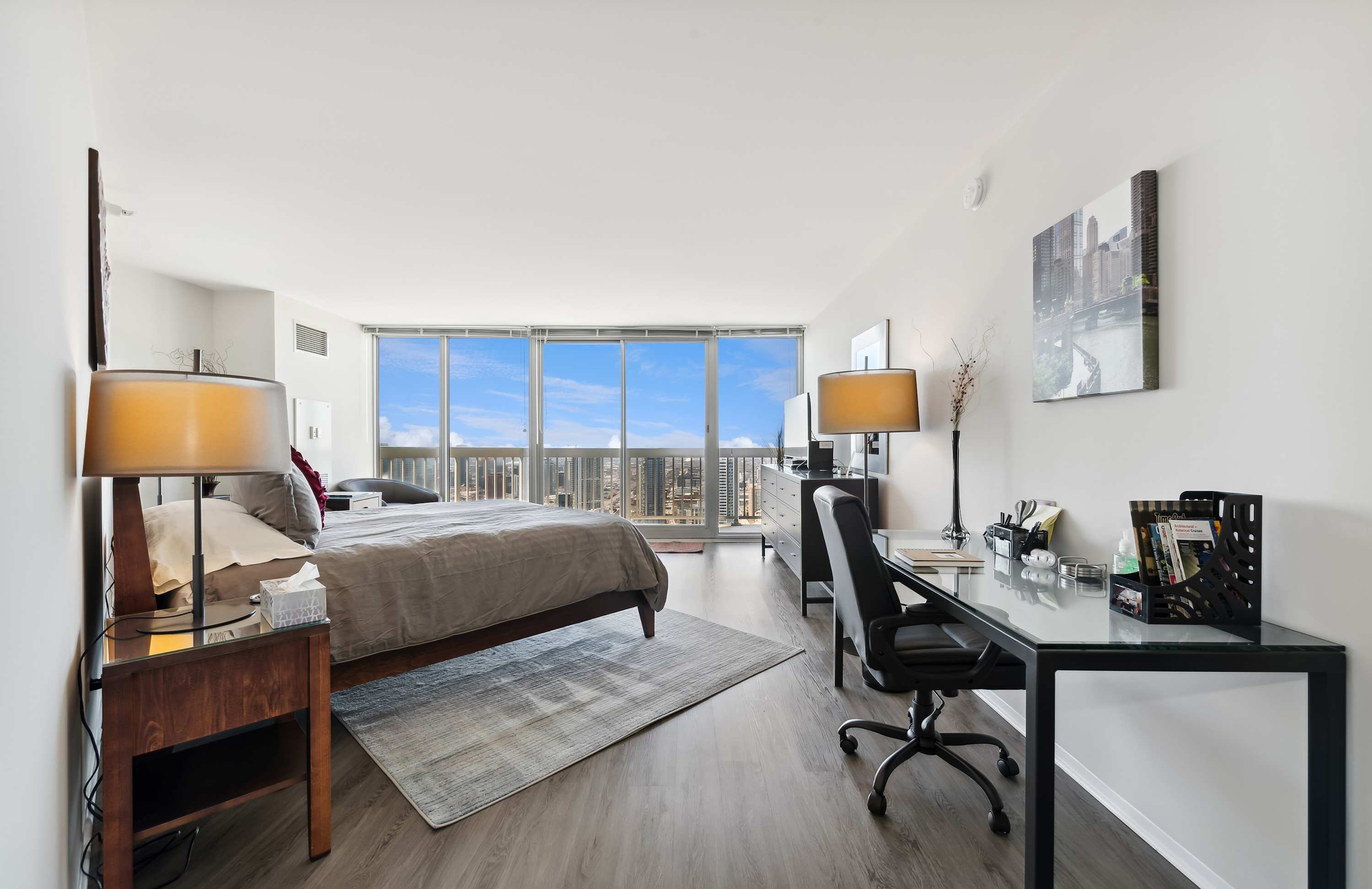 50th Floor Mag Mile Views, Balcony, Pool, Gym — Chicago, IL — vacation rental