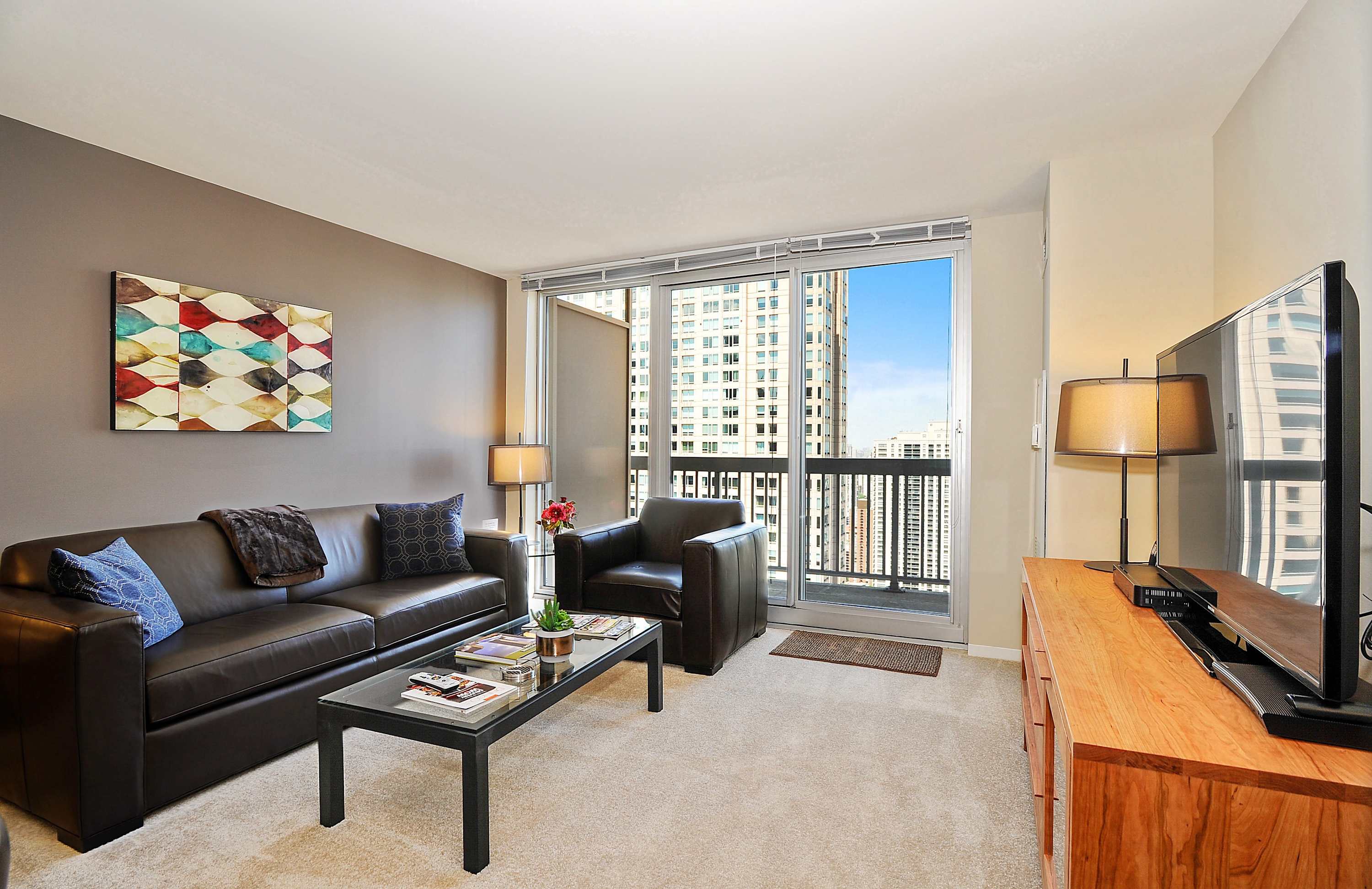 52nd Floor Penthouse with Skyline Views and Pool — Chicago, IL — vacation rental