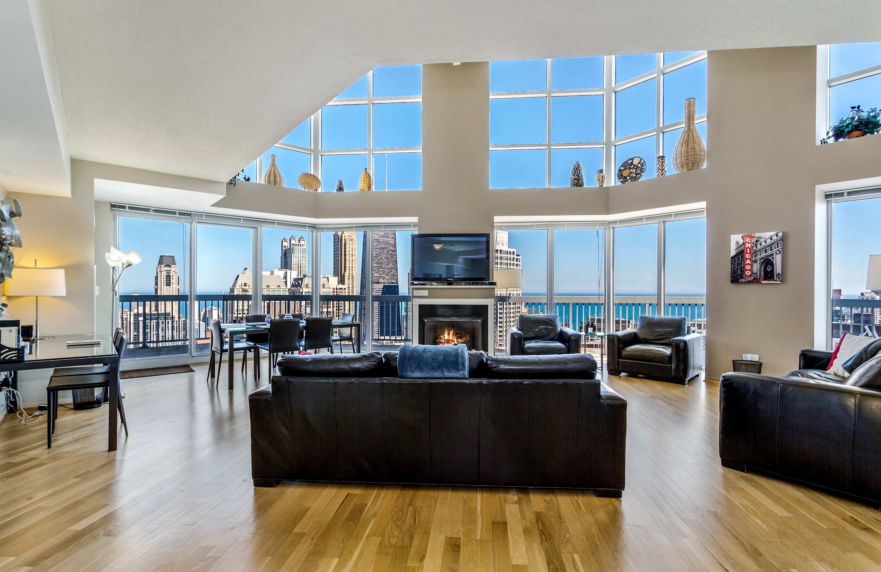55th Floor Penthouse with Award-Winning Views — Chicago, IL — vacation rental