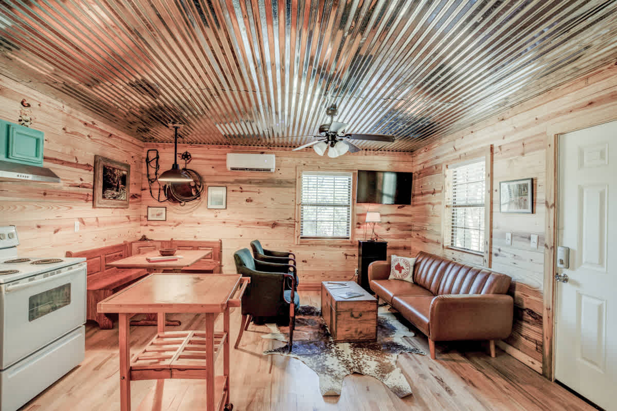 Ray's Tack Room — Canyon Lake, TX — vacation rental